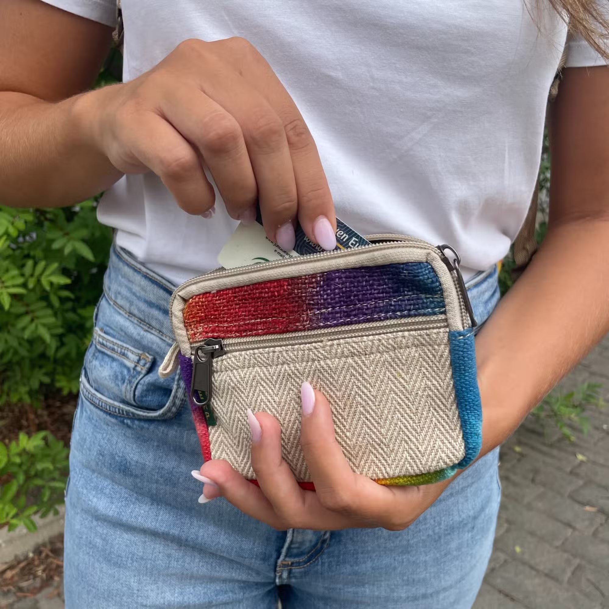 Boho Hanf-Tasche „Batik-Style“ – Quadratischer Beutel handgefertigt in Nepal