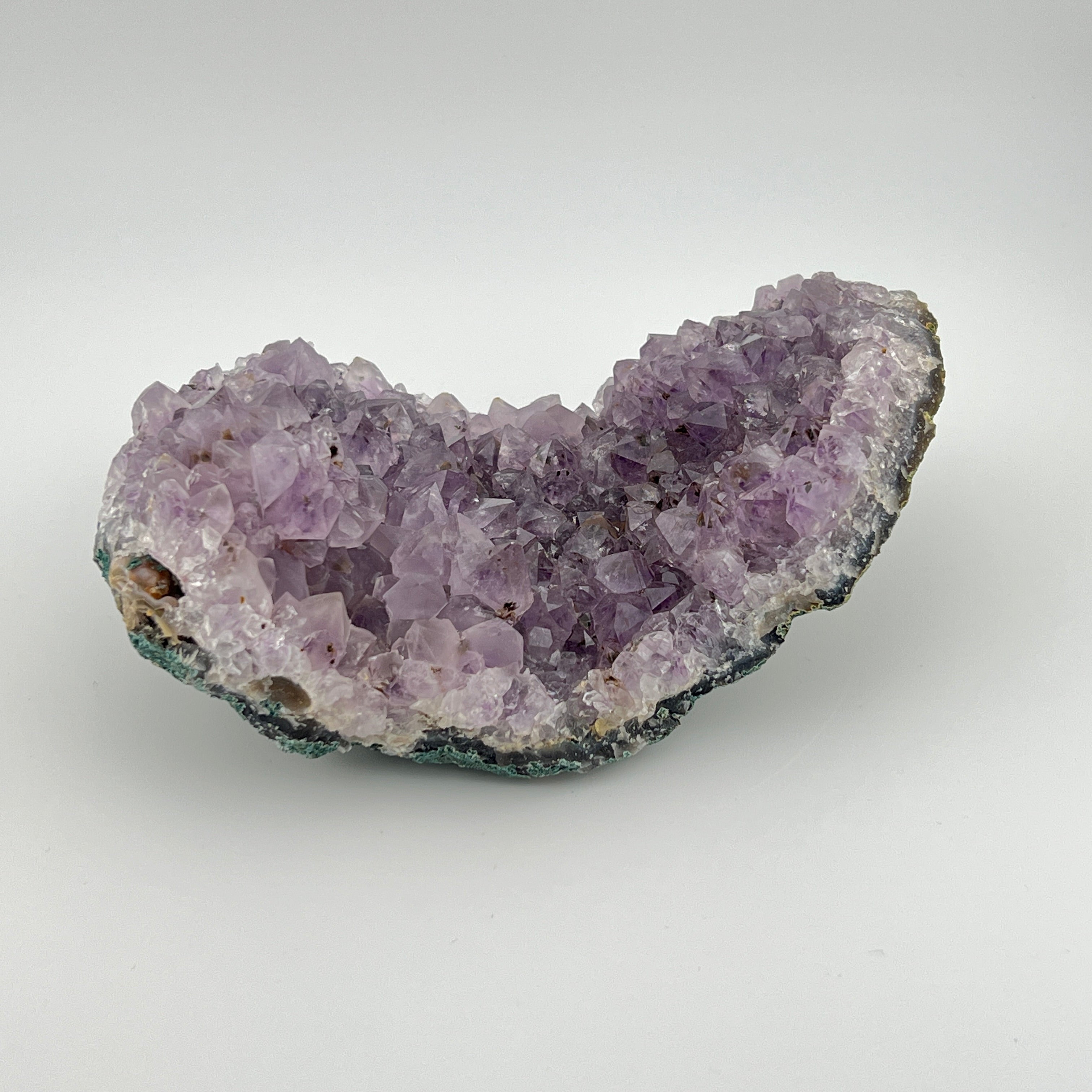 Amethystdrusenstück – B-Qualität – Brasilien – Unikat 04 (ca. 0,8 kg)