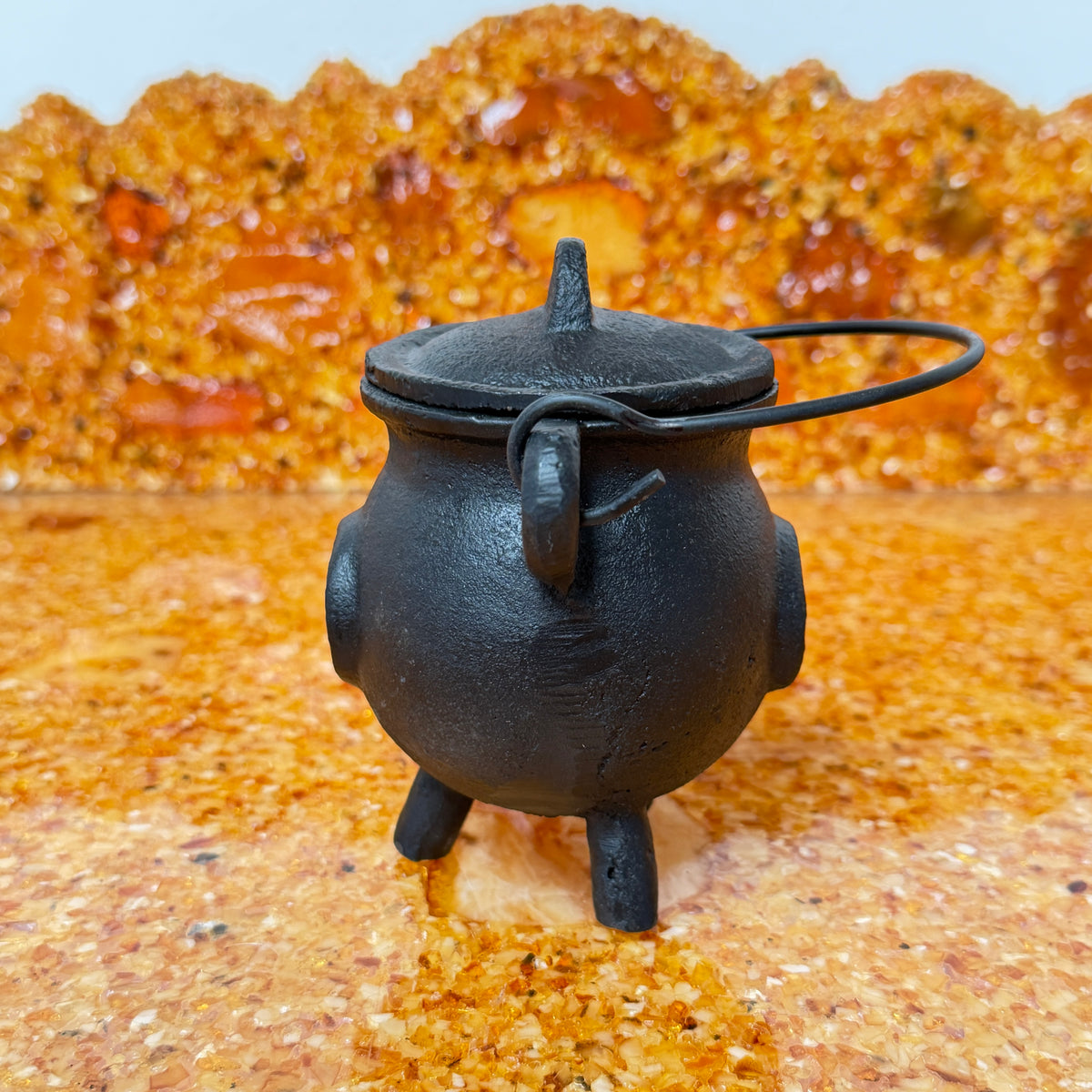 Massiver Gusseisen-Räucherkessel mit Pentagramm inkl. Deckel – (750g Edition, Höhe 11,5 cm)
