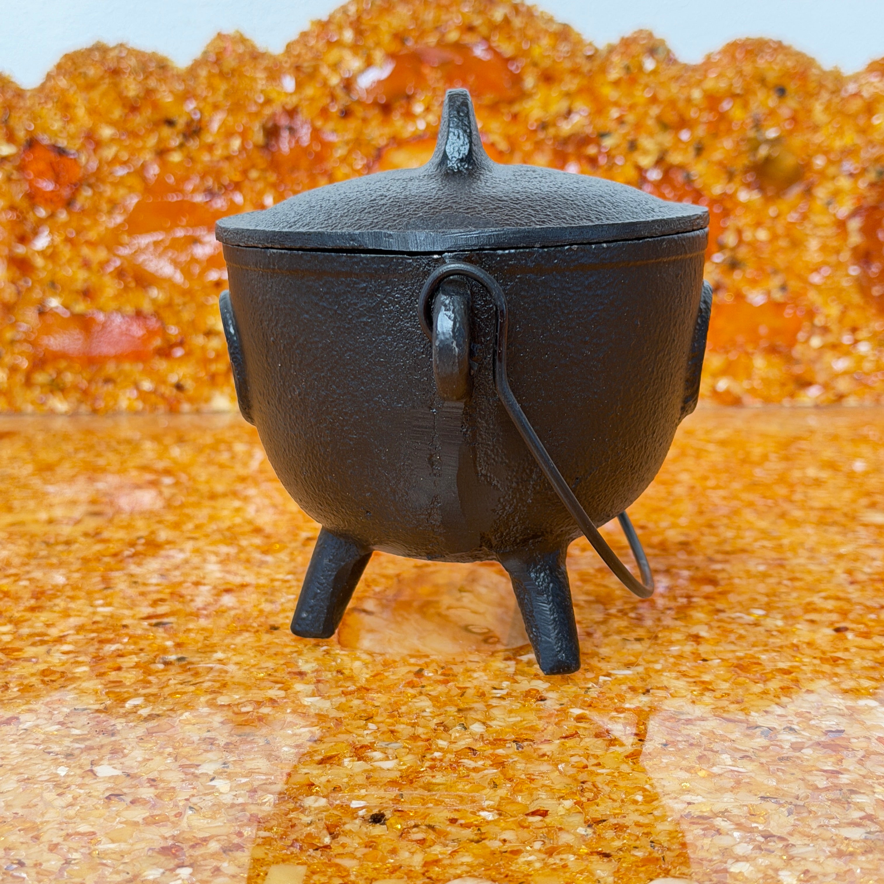 Massiver Gusseisen-Räucherkessel mit Pentagramm inkl. Deckel – (1,1 kg Edition, Höhe 12,5 cm)