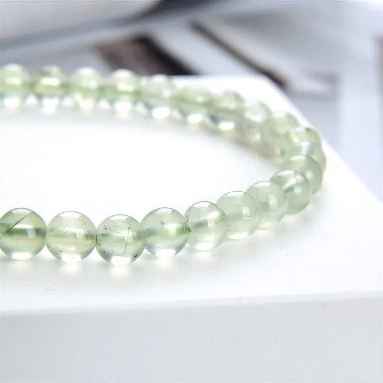 Prehnit Edelsteinarmband - Kugel ø 6 mm - auf Elastikband Länge ca. 19 cm