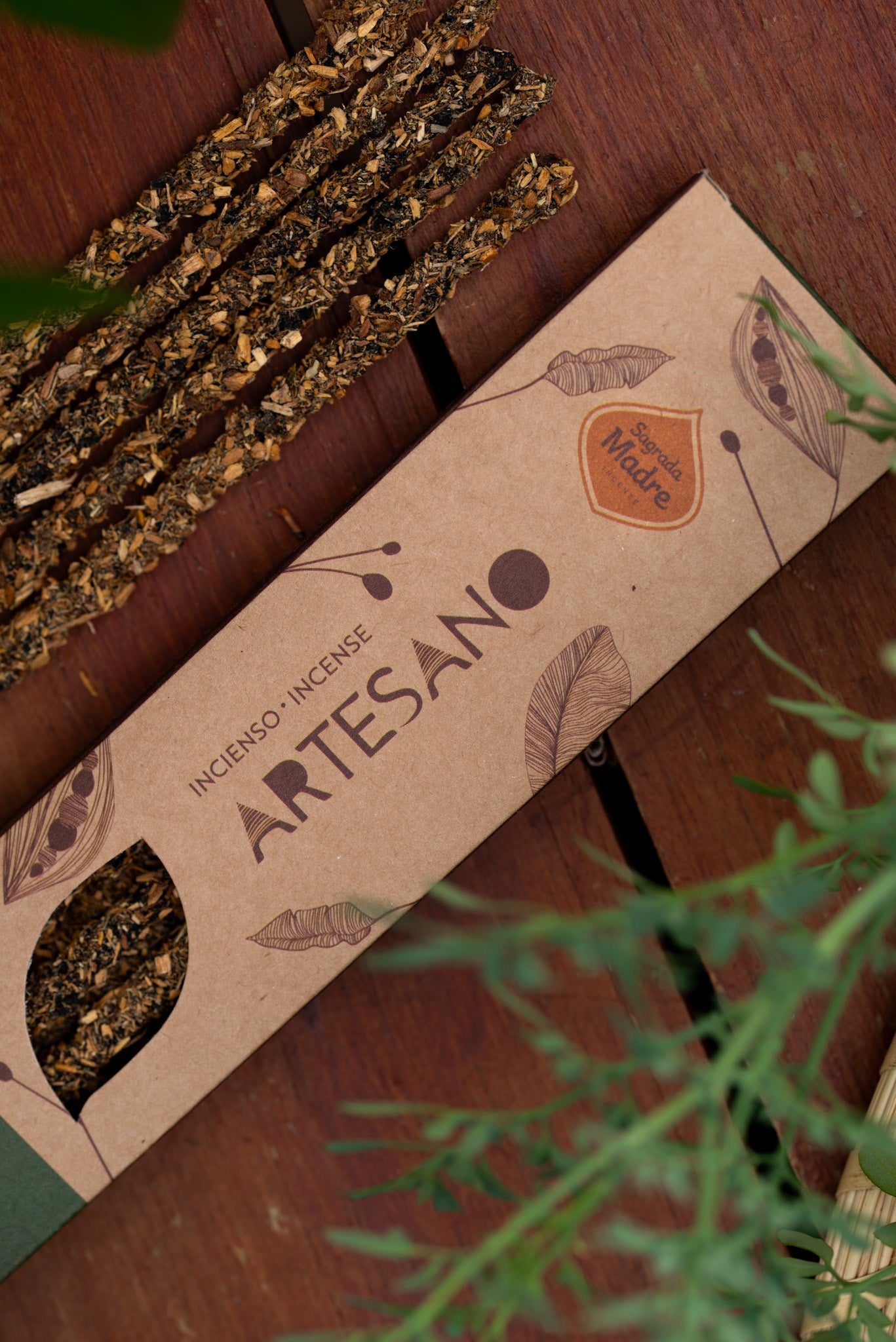 Sagrada Madre - Artesano - Palo Santo & Weinraute - Räucherstäbchen