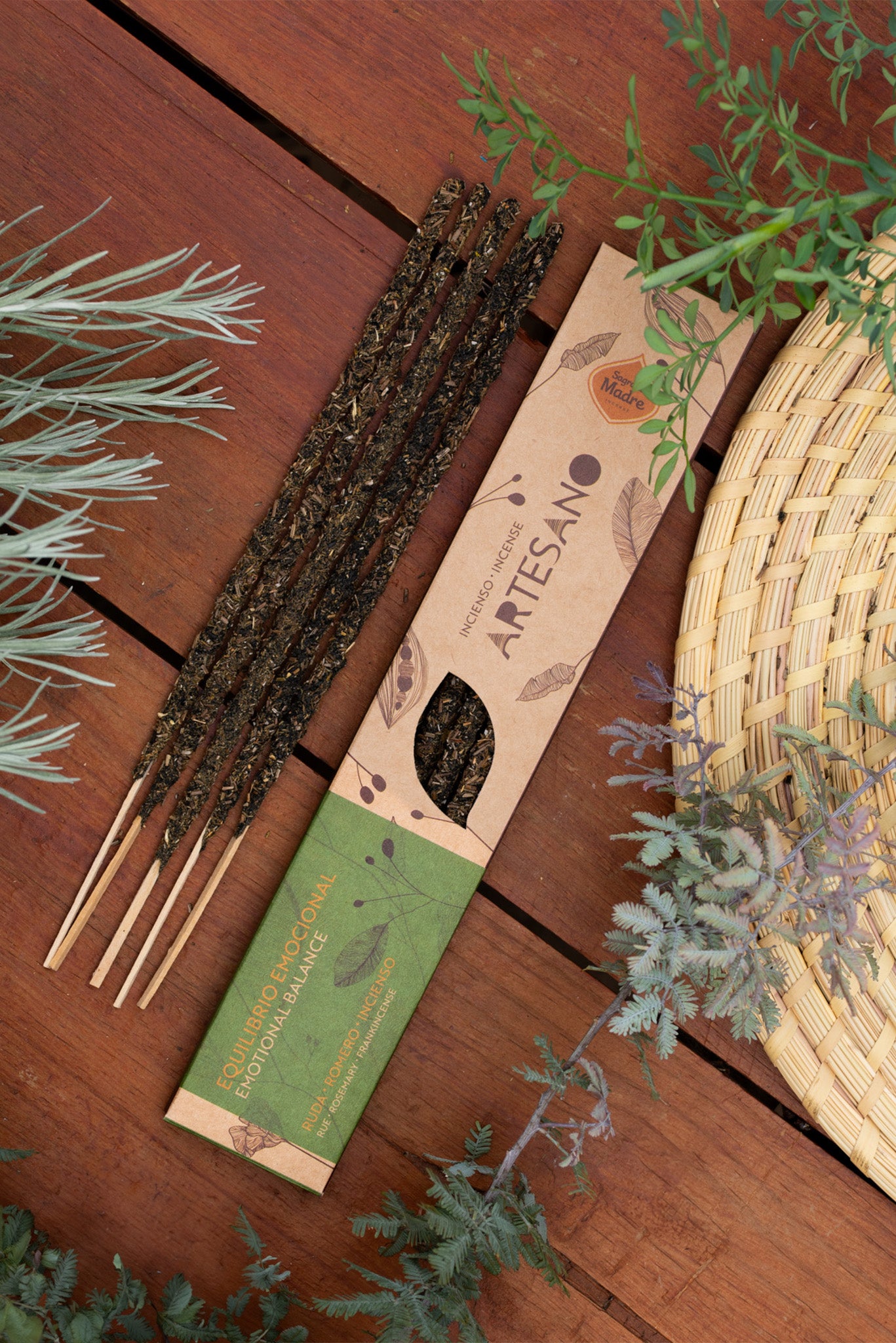 Sagrada Madre - Artesano - Weinraute, Rosmarin & Weihrauch - Räucherstäbchen