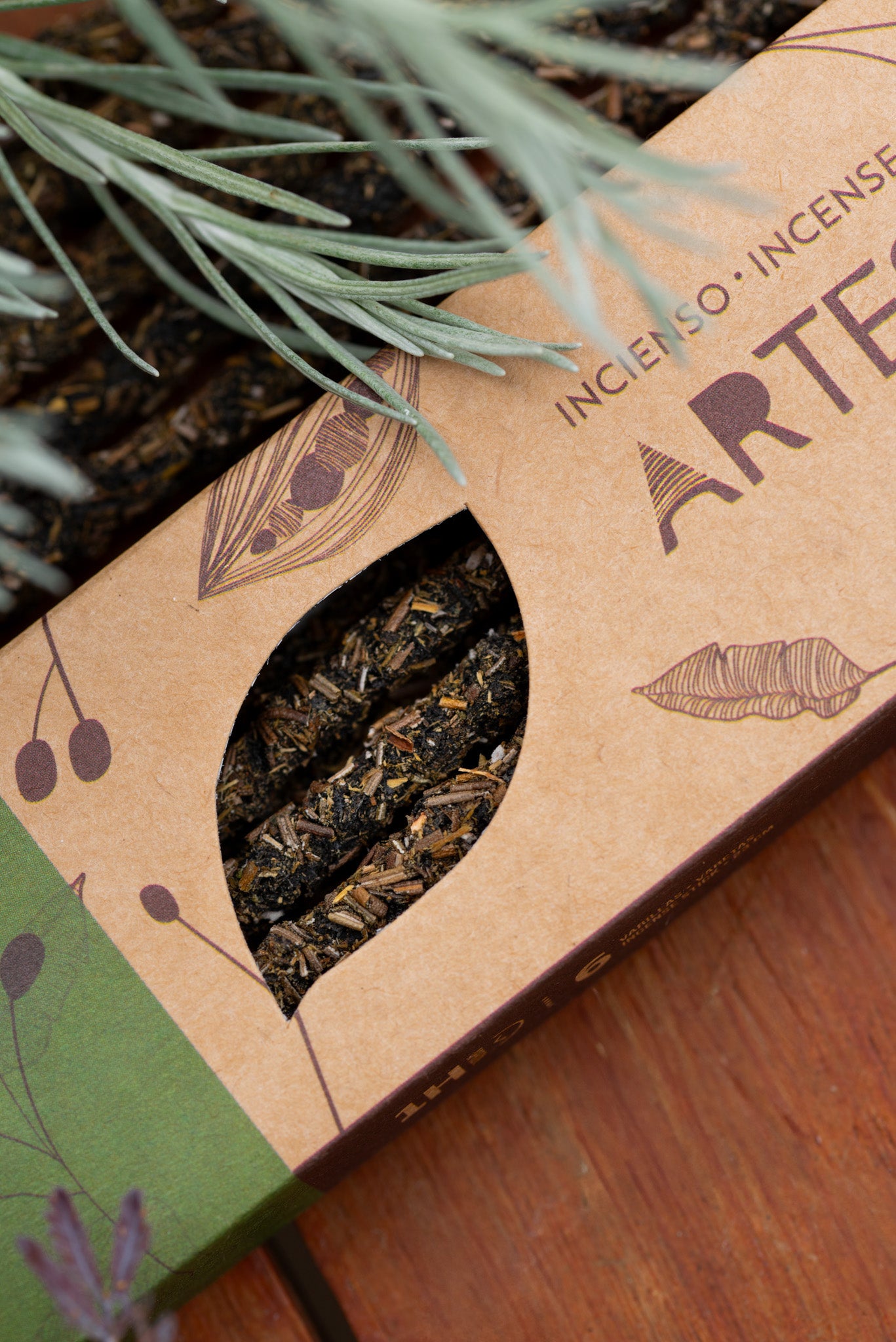 Sagrada Madre - Artesano - Weinraute, Rosmarin & Weihrauch - Räucherstäbchen