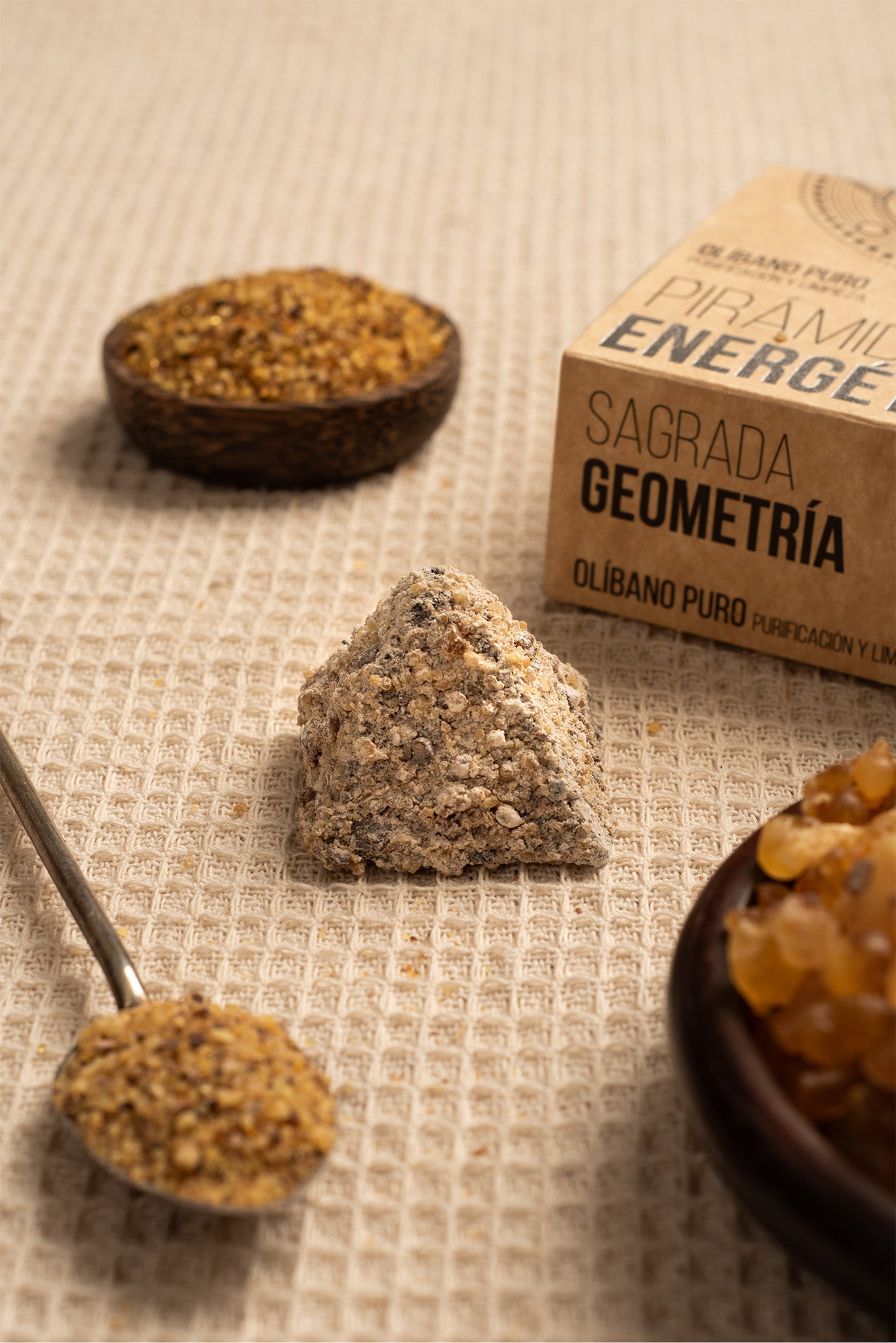 Sagrada Madre - Energética - Räucherpyramiden Weihrauch Pur