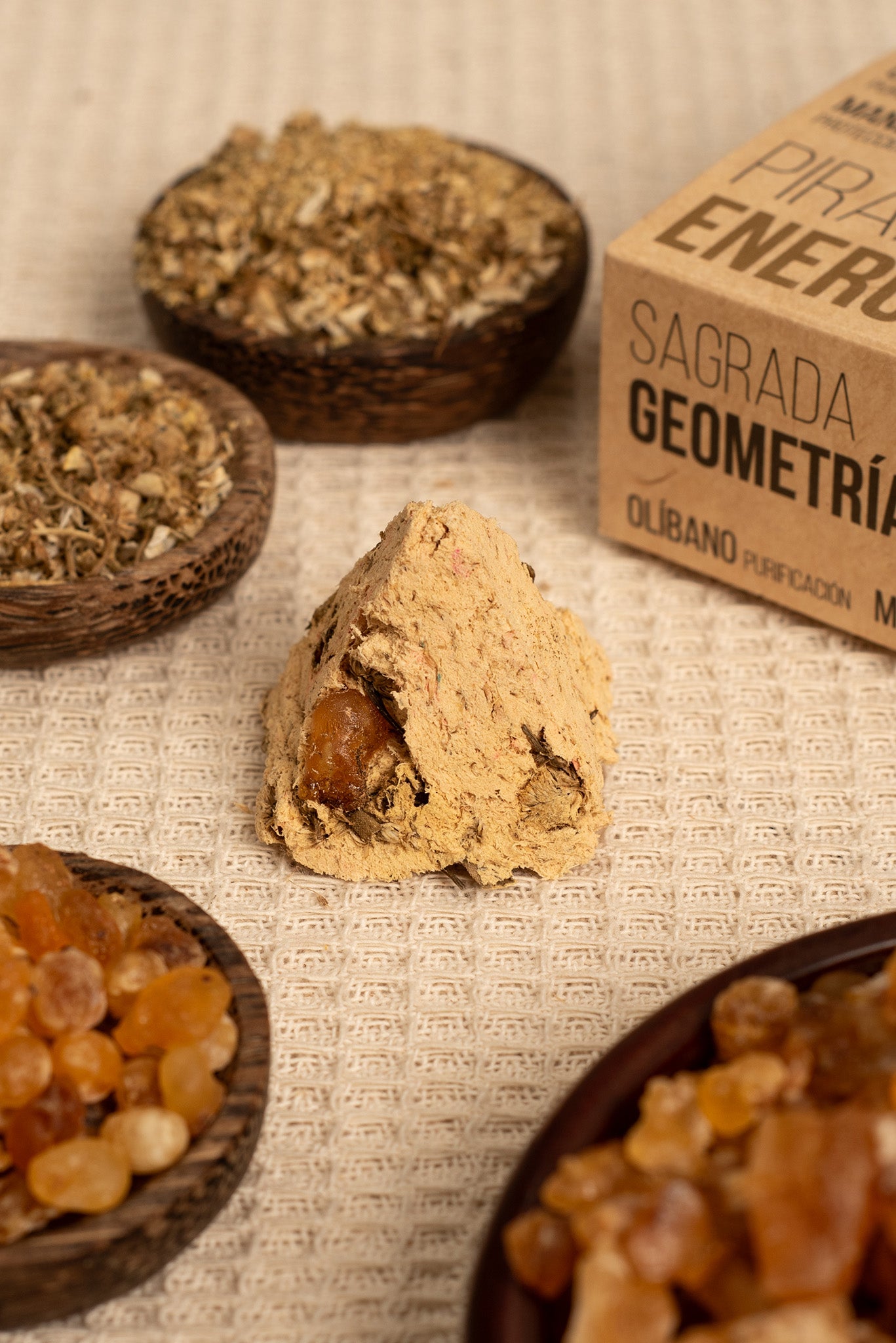 Sagrada Madre - Energética - Räucherpyramiden Weihrauch & Kamille