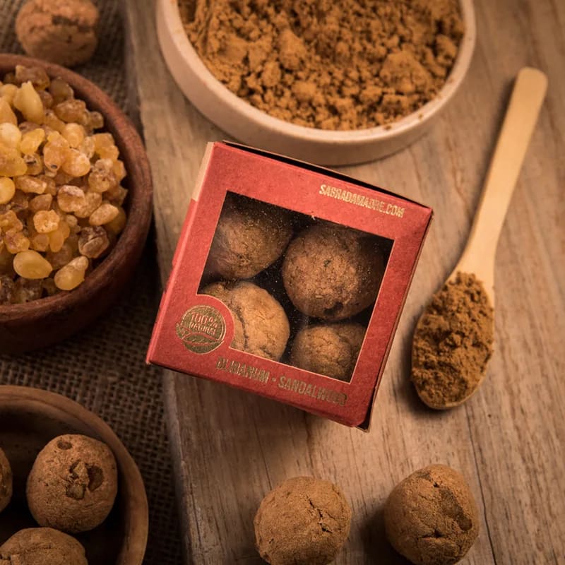 Sagrada Madre - Premium Smudge Bomb - Olibanum & Sandelholz ca. 65 g