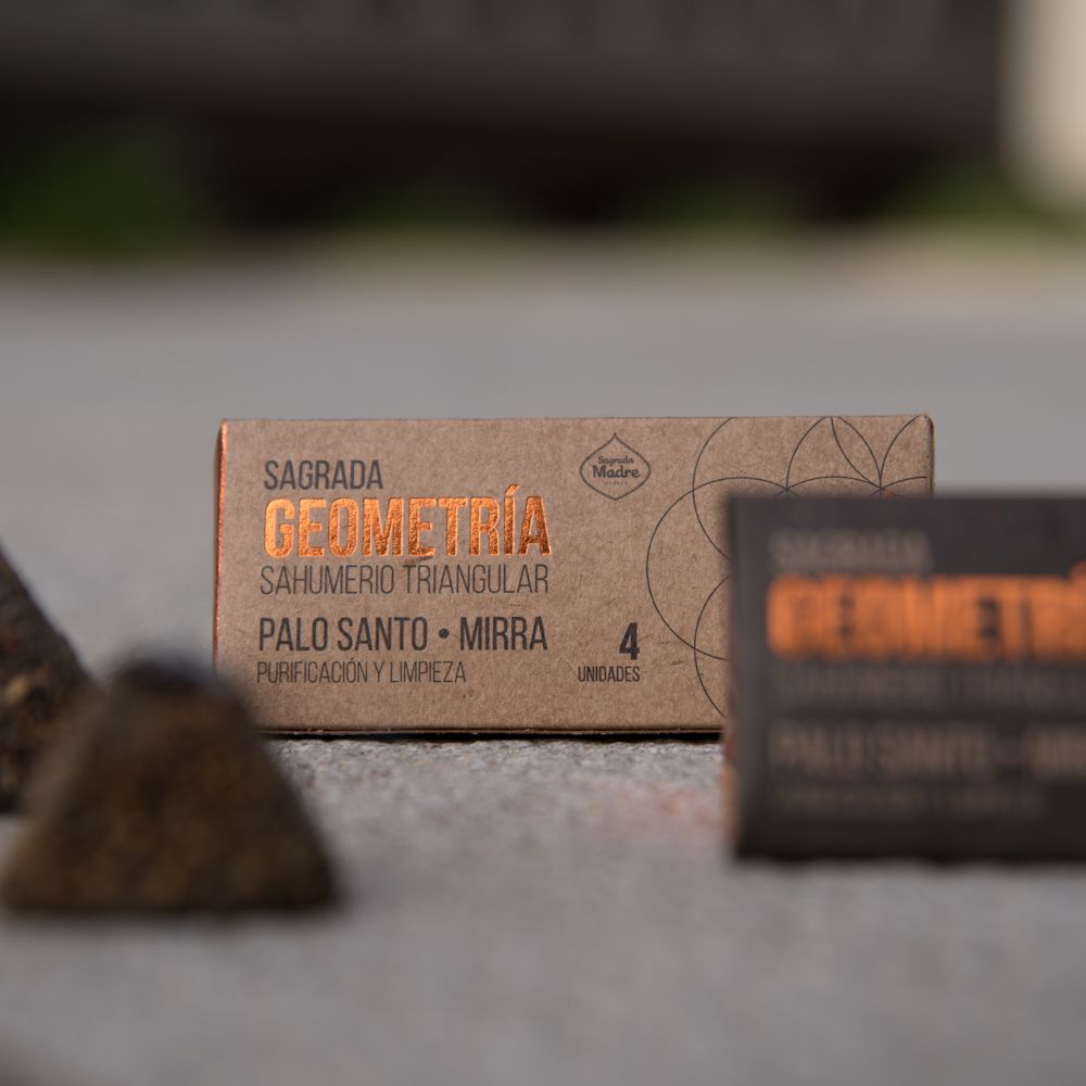 Sagrada Madre - Sacred Geometry - Dreieck-Räucherkegel - Palo Santo & Myrrhe