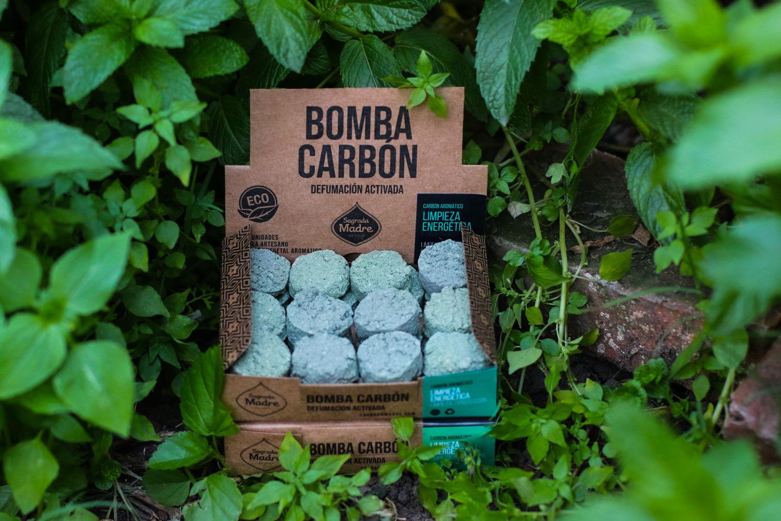 Sagrada Madre – Bomba Carbón - Aktiv-Räucherkohle - Energetische Reinigung - 24 Stk.