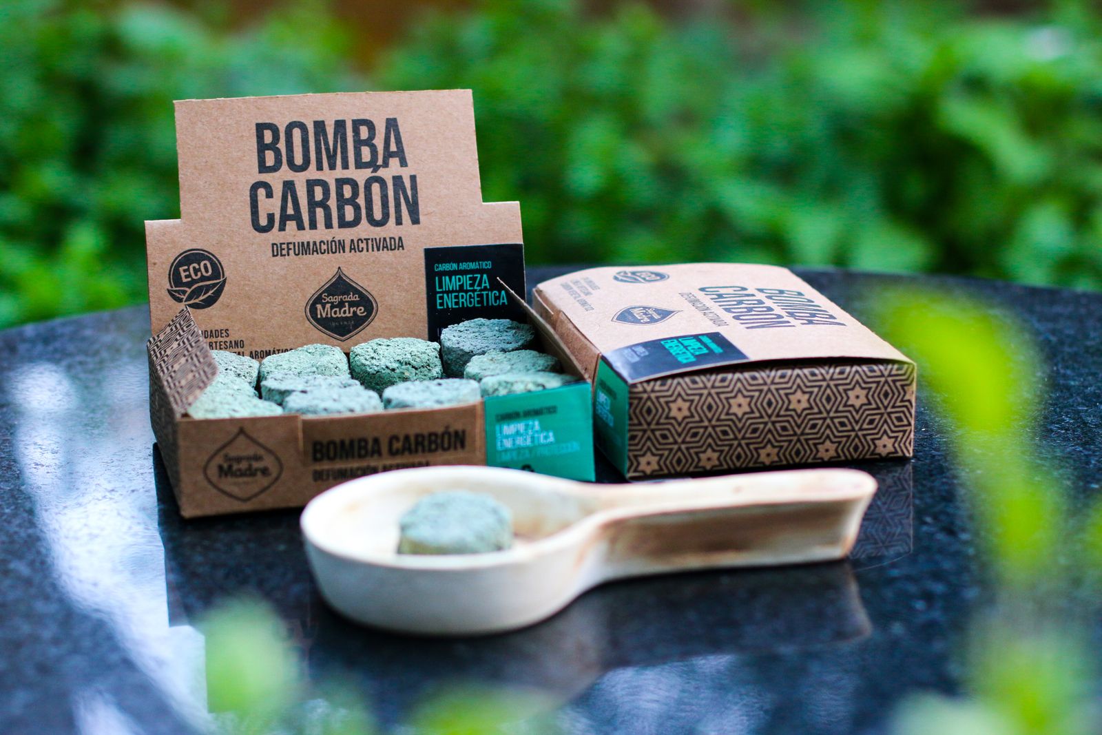 Sagrada Madre – Bomba Carbón - Aktiv-Räucherkohle - Energetische Reinigung - 24 Stk.