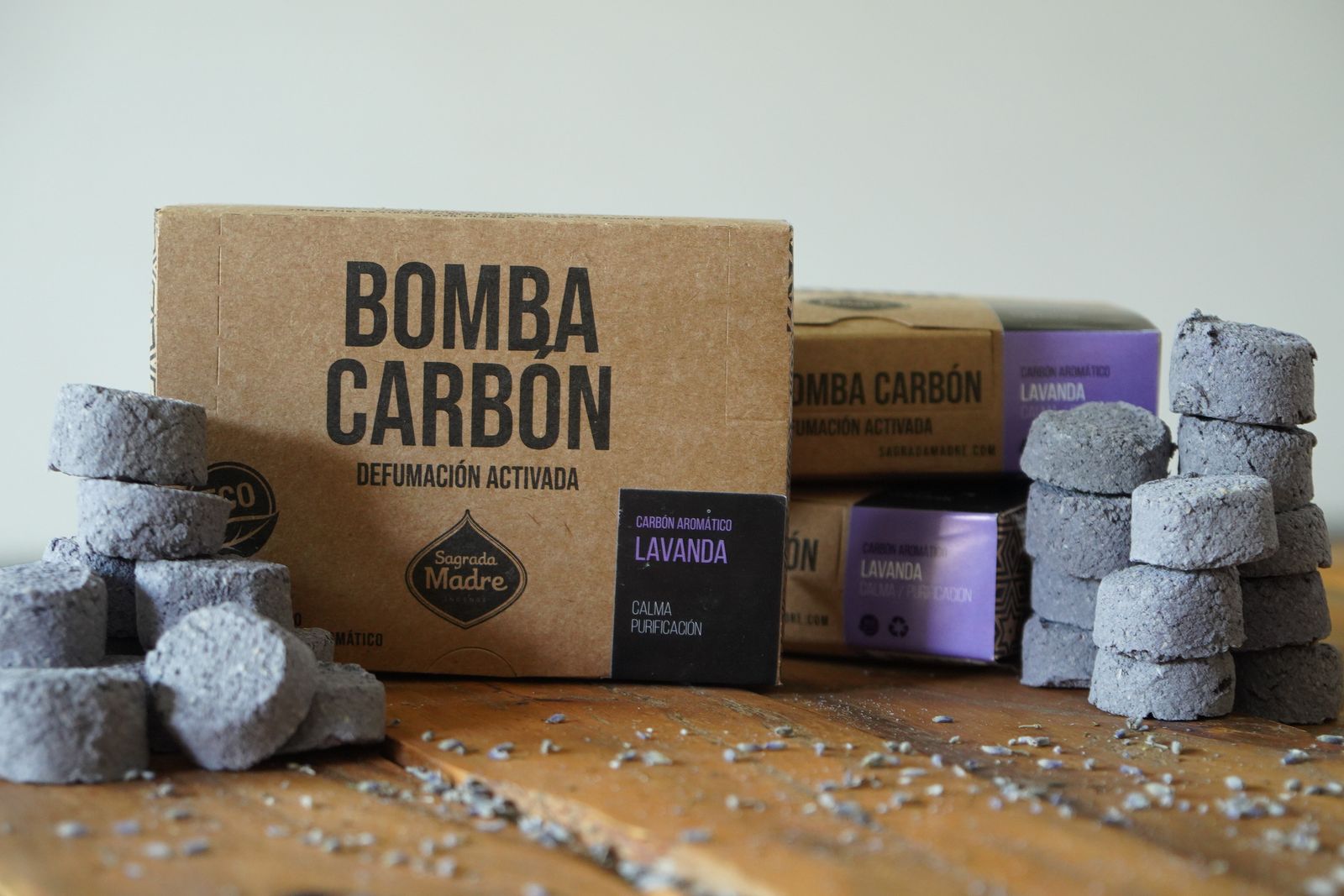 Sagrada Madre – Bomba Carbón - Aktiv-Räucherkohle - Lavendel - 24 Stk.