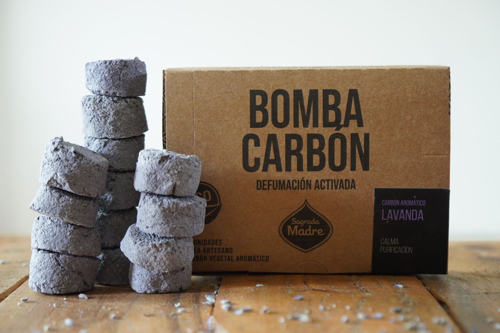 Sagrada Madre – Bomba Carbón - Aktiv-Räucherkohle - Lavendel - 24 Stk.