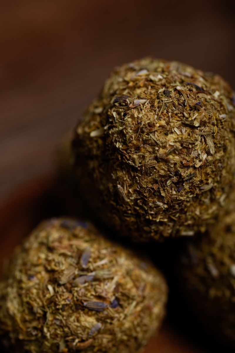 Sagrada Madre – Bombita Herbal - Räucherkugeln - Harmonie - 4 Stk.