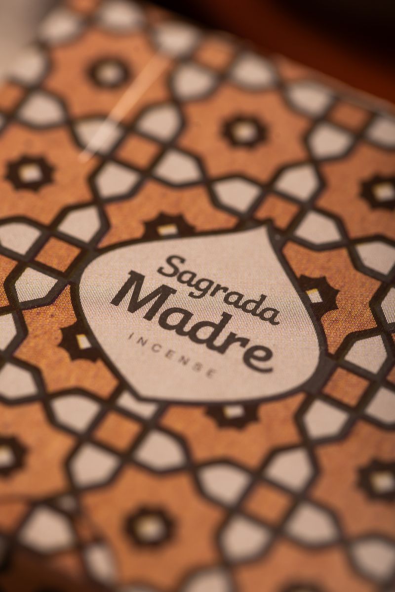 Sagrada Madre – Bombitas - Aktiv Räucherkugeln - 7 Kräuter & Copal – 8 Stk.