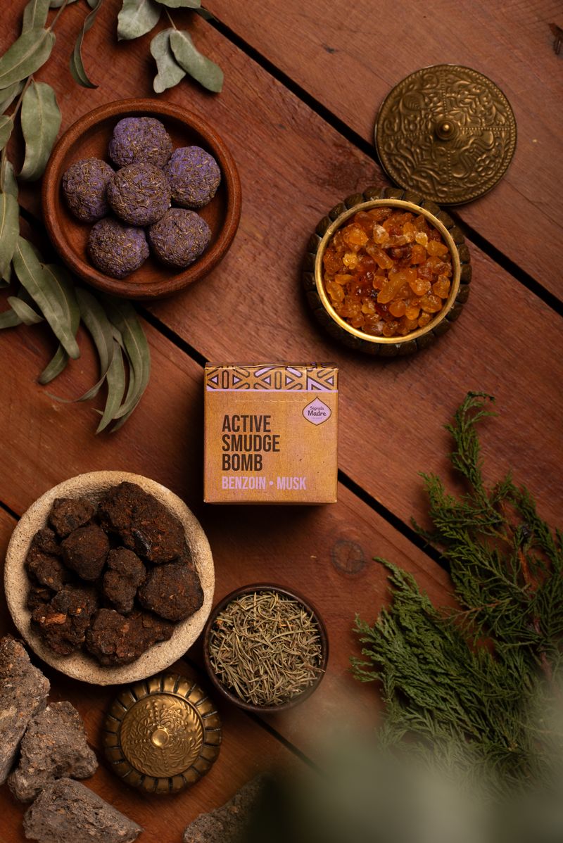 Sagrada Madre – Bombitas - Aktiv Räucherkugeln - Benzoe & Moschus – 8 Stk.