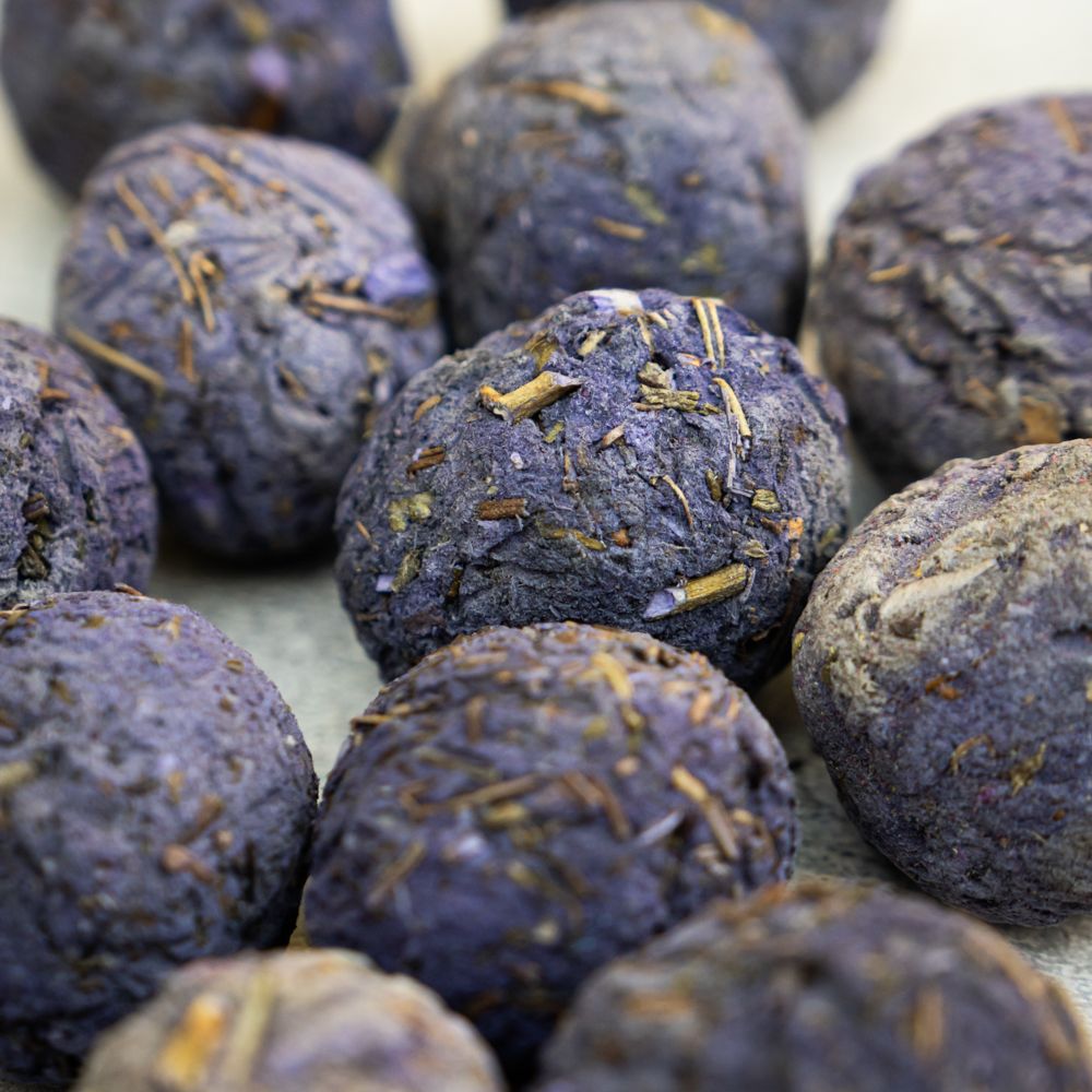 Sagrada Madre – Bombitas - Aktiv Räucherkugeln - Benzoe & Moschus – 8 Stk.