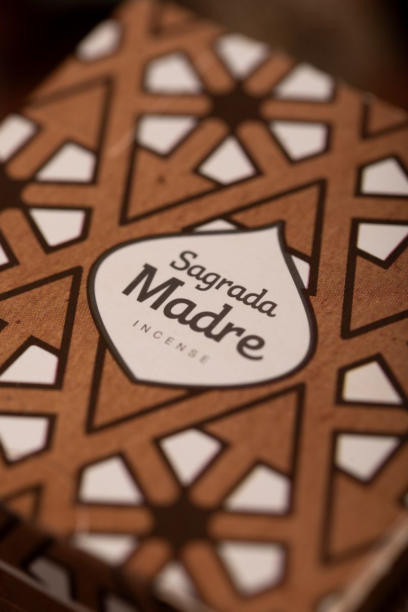 Sagrada Madre – Bombitas - Aktiv Räucherkugeln - Styrax & Kampfer – 8 Stk.