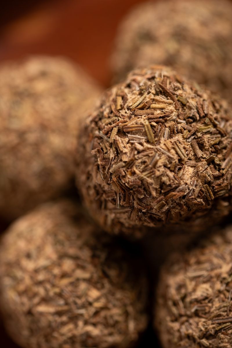 Sagrada Madre – Bombitas - Aktiv Räucherkugeln - Styrax & Kampfer – 8 Stk.