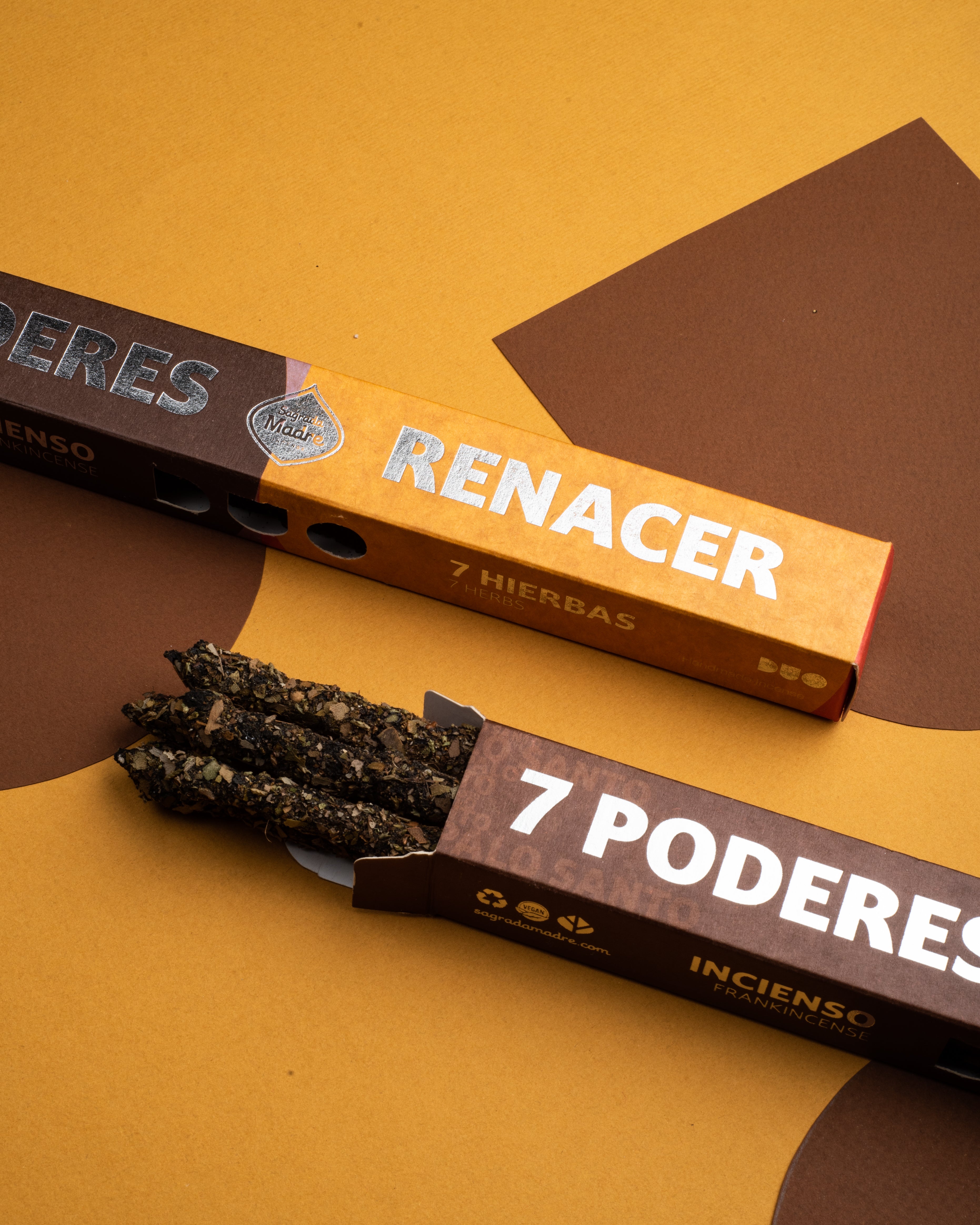 Sagrada Madre – DUO Räucherstäbchen - 7 Kräfte & Neuanfang - Weihrauch & Kräuter - 6 Stk.