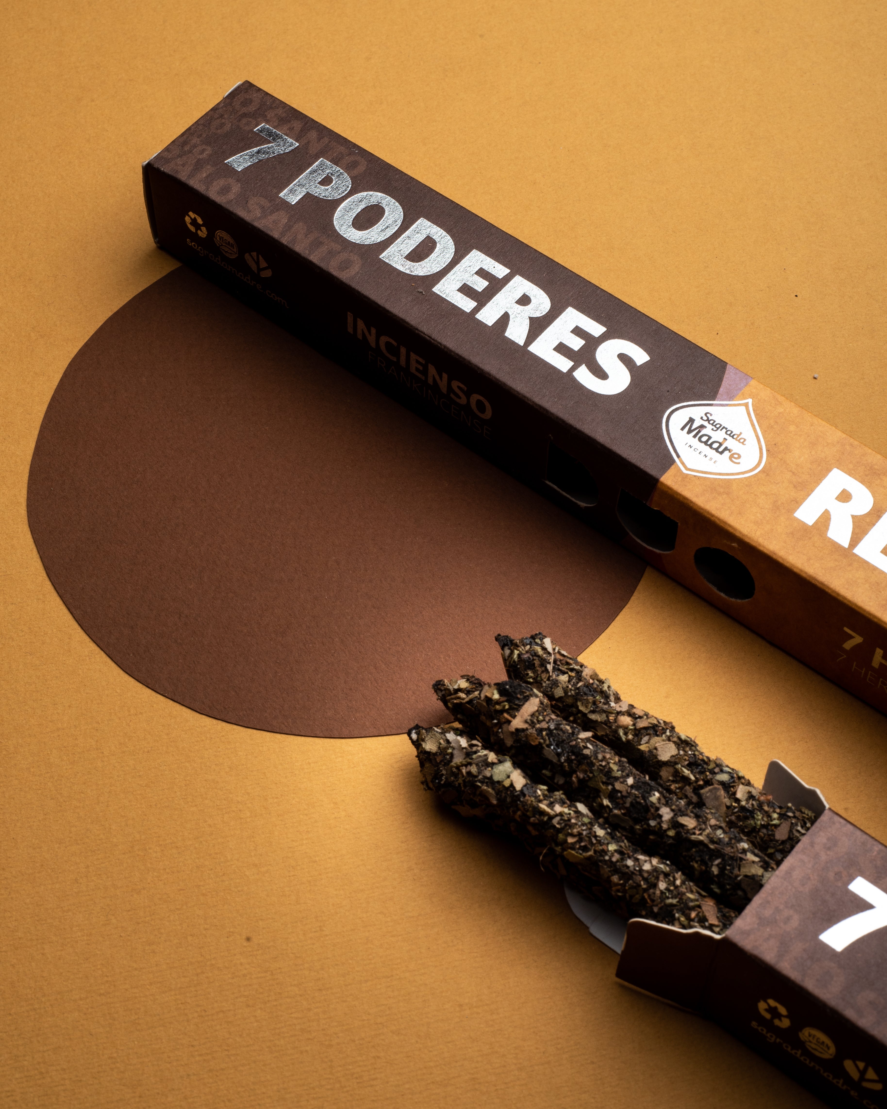 Sagrada Madre – DUO Räucherstäbchen - 7 Kräfte & Neuanfang - Weihrauch & Kräuter - 6 Stk.