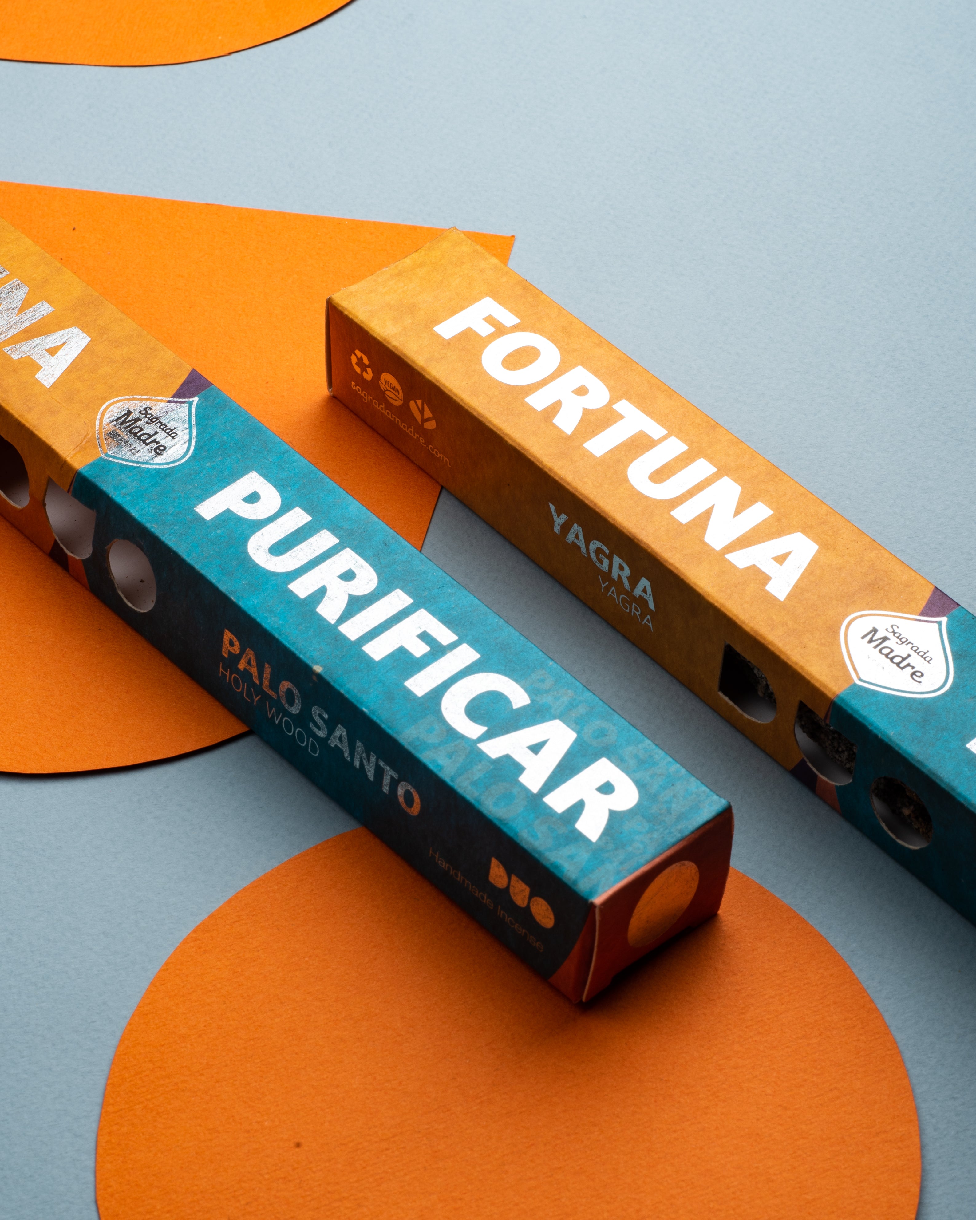 Sagrada Madre – DUO Räucherstäbchen - Glück & Reinigung - Yagra & Palo Santo - 6 Stk.