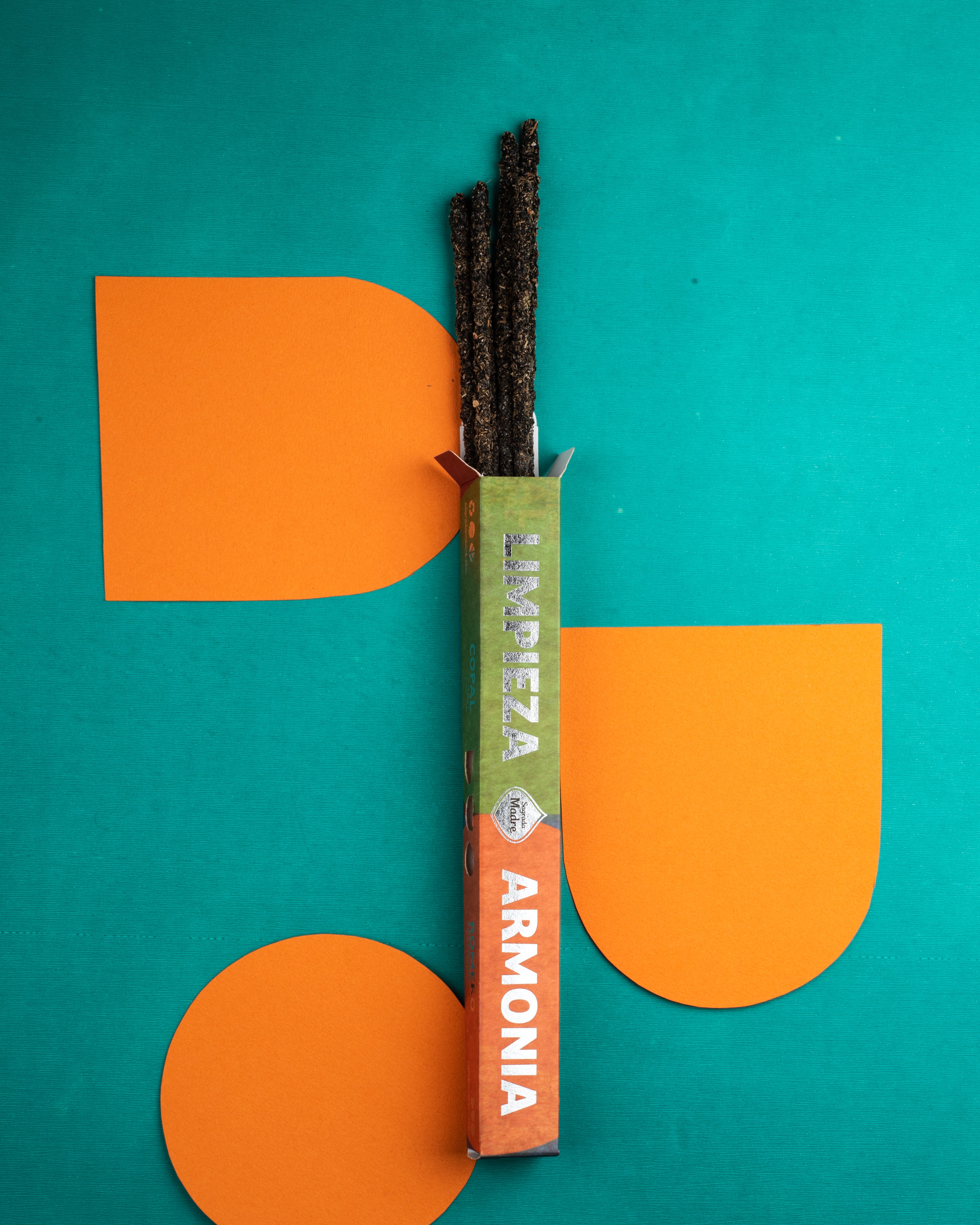 Sagrada Madre – DUO Räucherstäbchen - Reinigung & Harmonie - Copal & Rosmarin - 6 Stk.