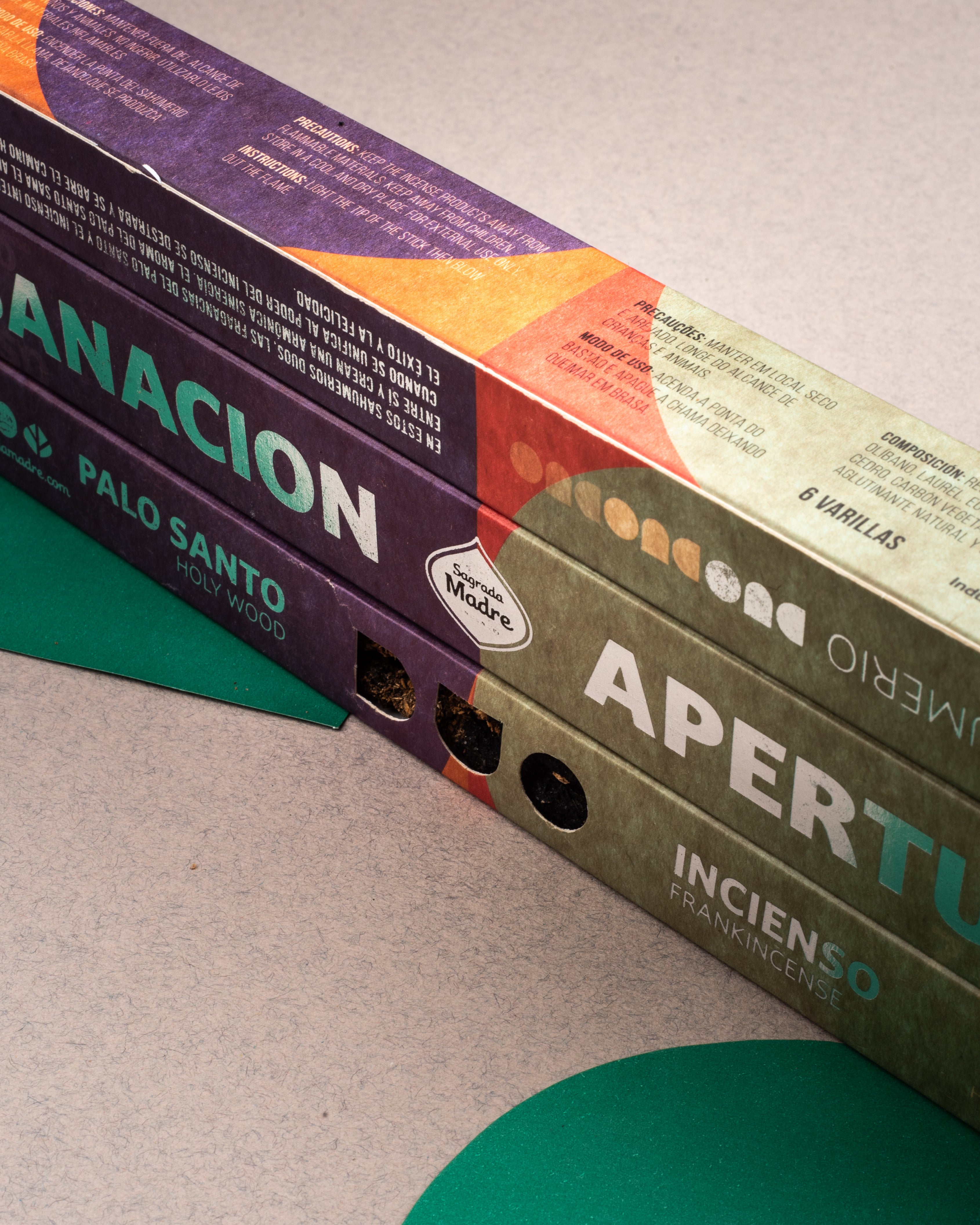 Sagrada Madre – DUO Räucherstäbchen - Heilung & Öffnung - Palo Santo & Weihrauch - 6 Stk.