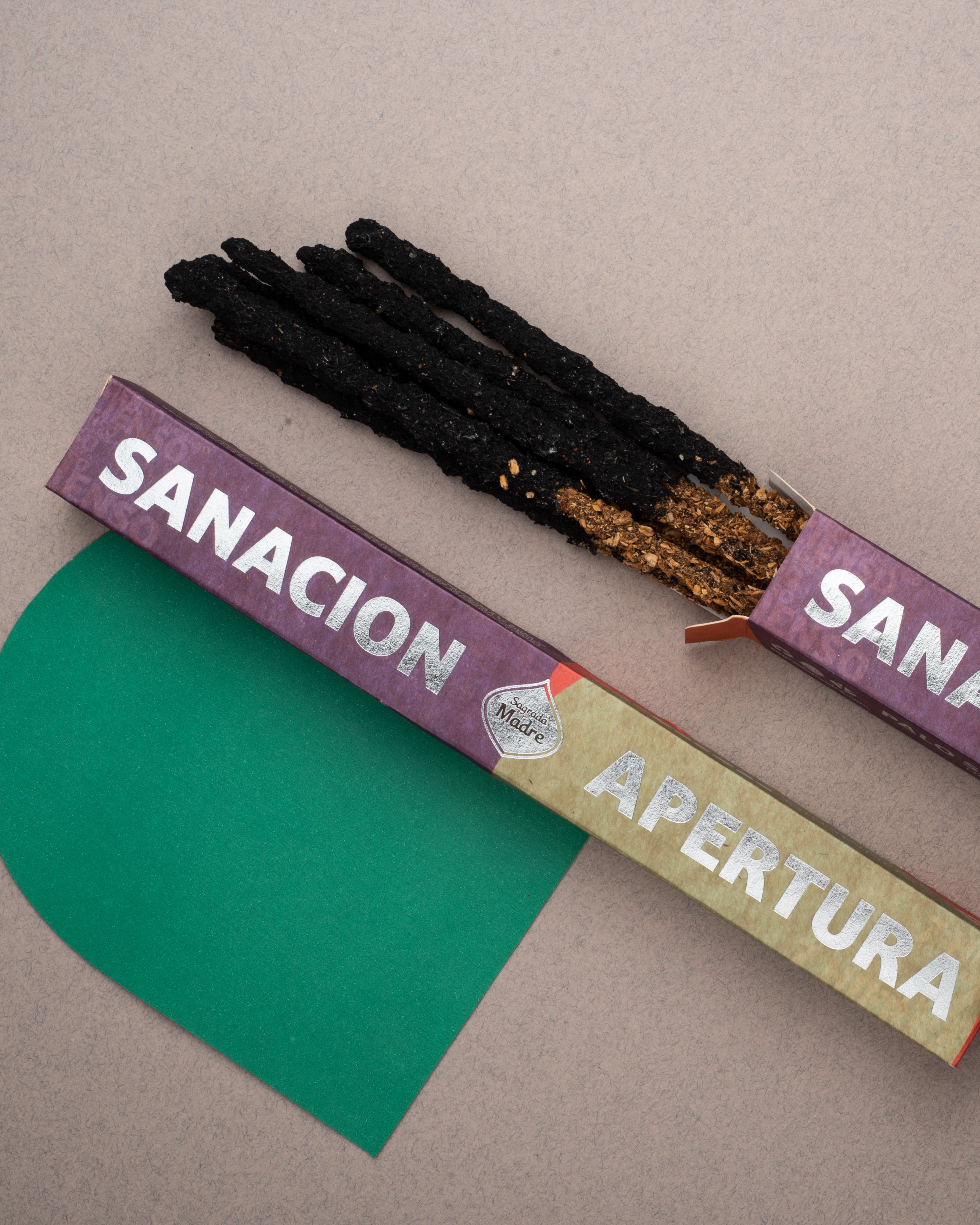 Sagrada Madre – DUO Räucherstäbchen - Heilung & Öffnung - Palo Santo & Weihrauch - 6 Stk.