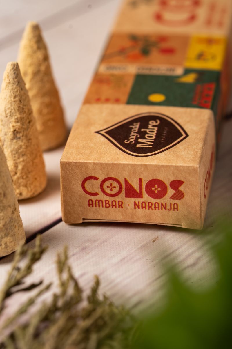 Sagrada Madre – Räucherkegel - Bernstein & Orange - Belebend - 8 Stk.