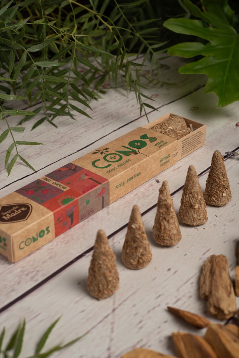 Sagrada Madre – Räucherkegel - Patchouli & Palo Santo - Harmonie - 8 Stk.