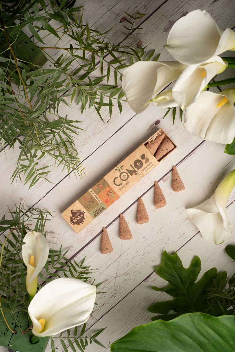 Sagrada Madre – Räucherkegel - Sandelholz & Yagra - Mentale Klarheit - 8 Stk.