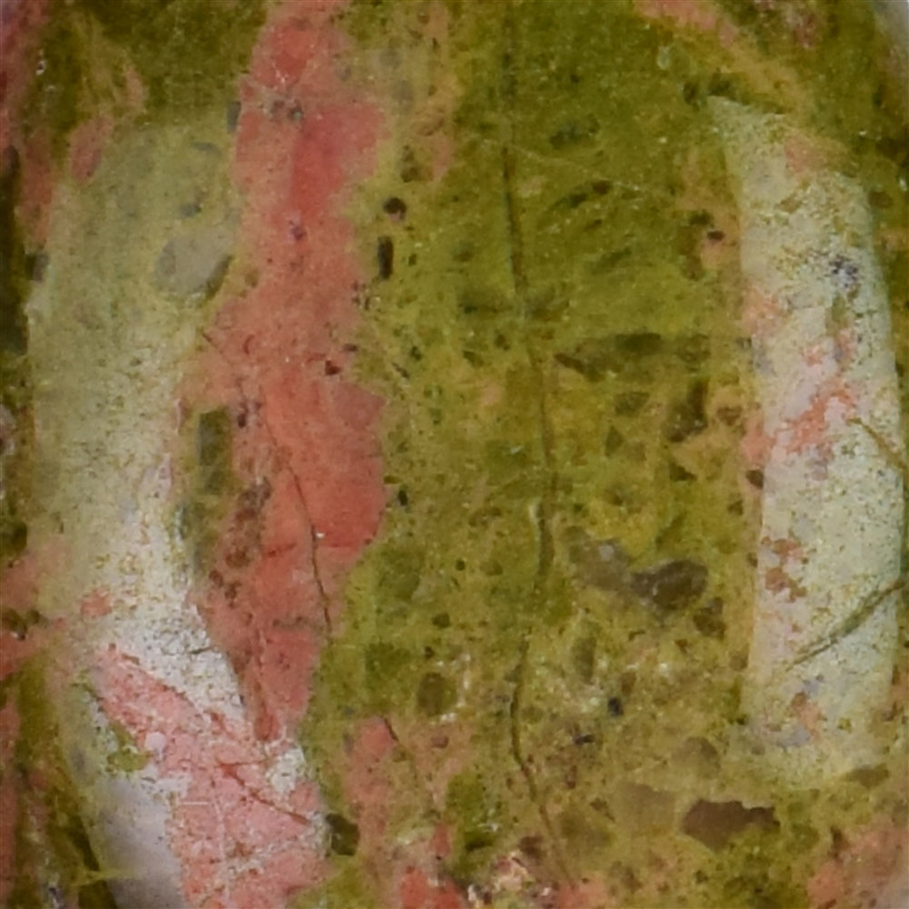 Unakit - Trommelstein gebohrt