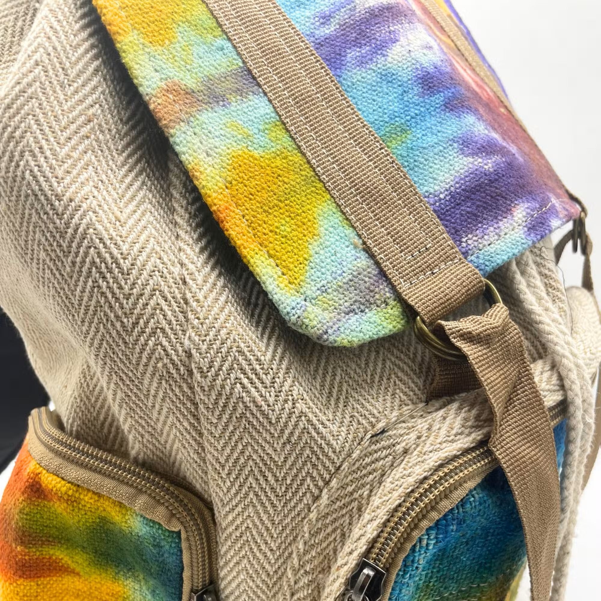 XL Hanf-Rucksack „Batik-Cube“ – Großer Reiserucksack aus Nepal