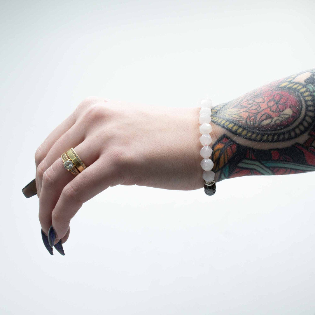 Facettiertes Edelstein-Armband- Magnetische Bergjade - 8 mm Kugeln