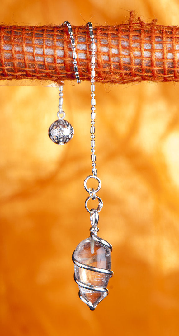 Spiral Pendel Bergkristall 2,5 cm, Messing, versilbert