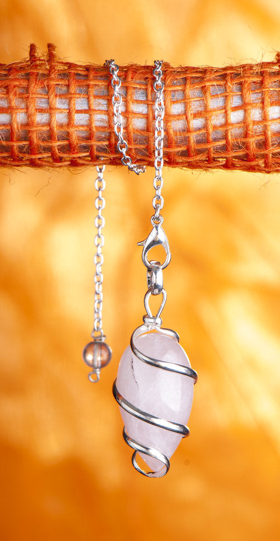 Spiral Pendel Rosenquarz 2,5 cm, Messing, versilbert