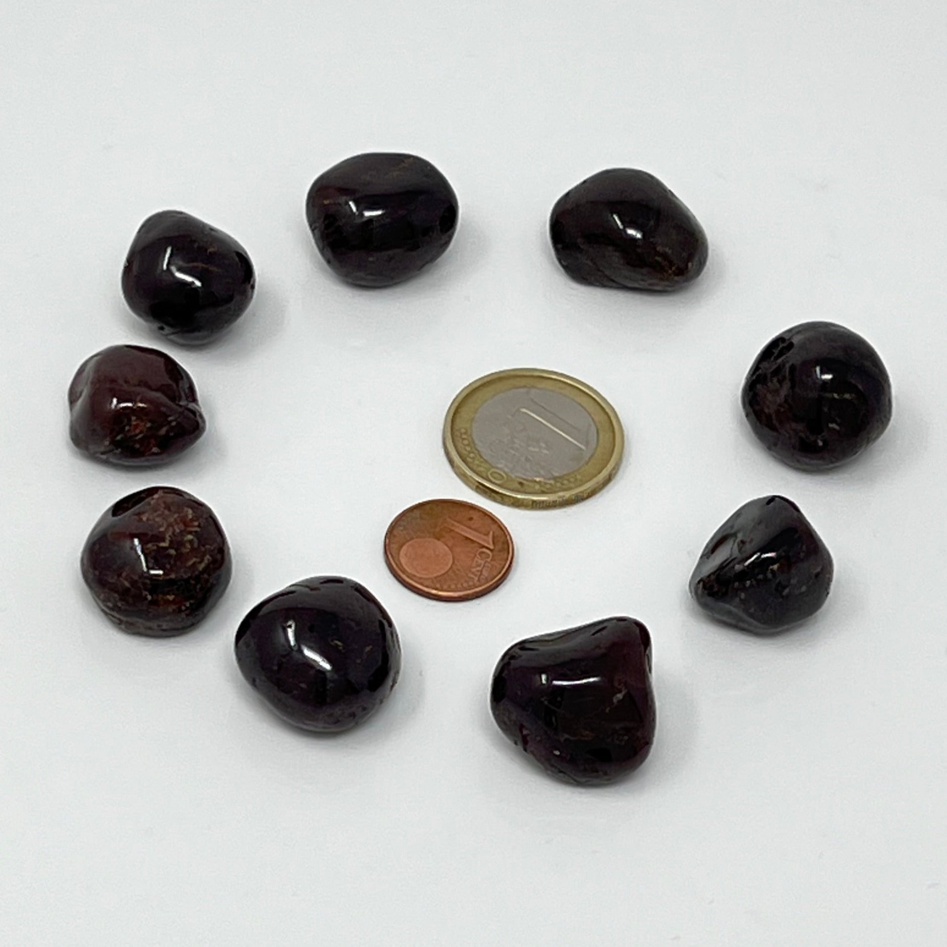 Granat (Almandin) - Trommelstein - Größe 1,5-2,5 cm