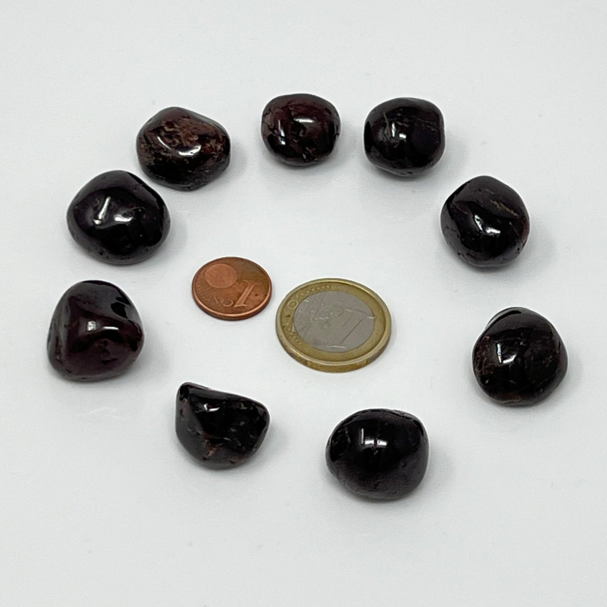 Granat (Almandin) - Trommelstein - Größe 1,5-2,5 cm