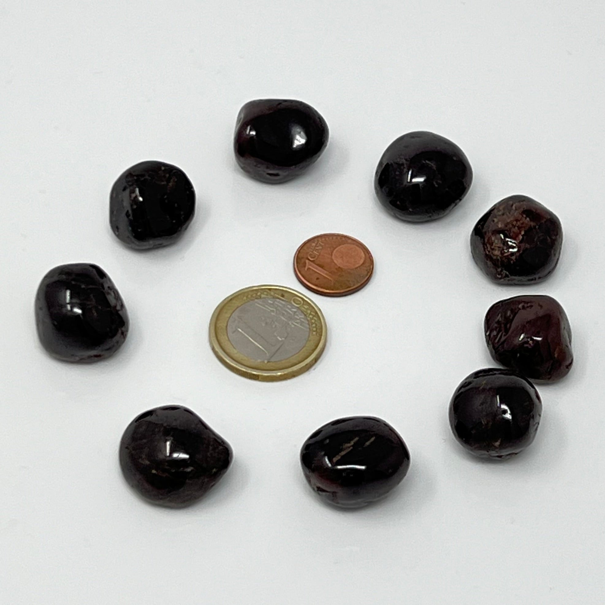 Granat (Almandin) - Trommelstein - Größe 1,5-2,5 cm