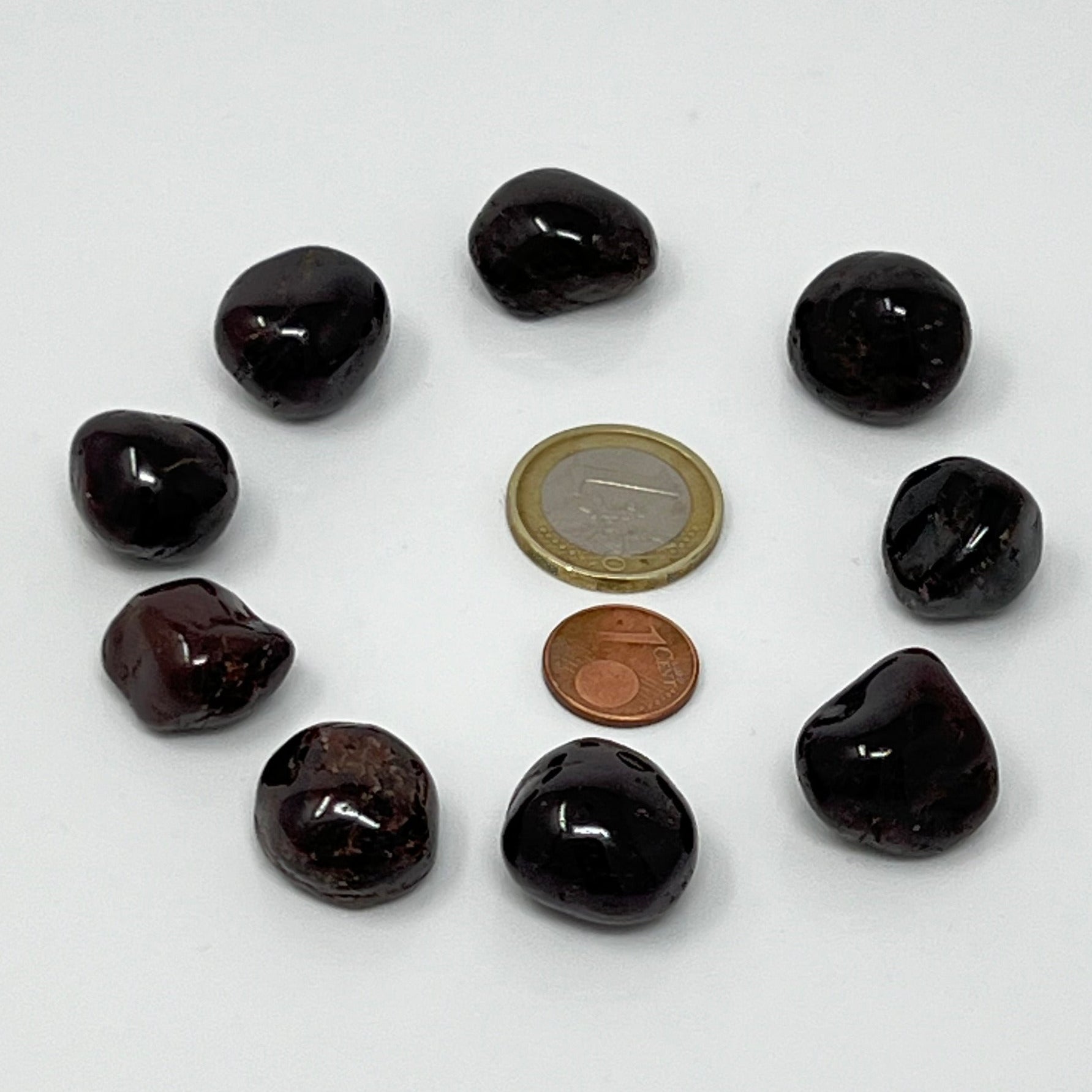 Granat (Almandin) - Trommelstein - Größe 1,5-2,5 cm