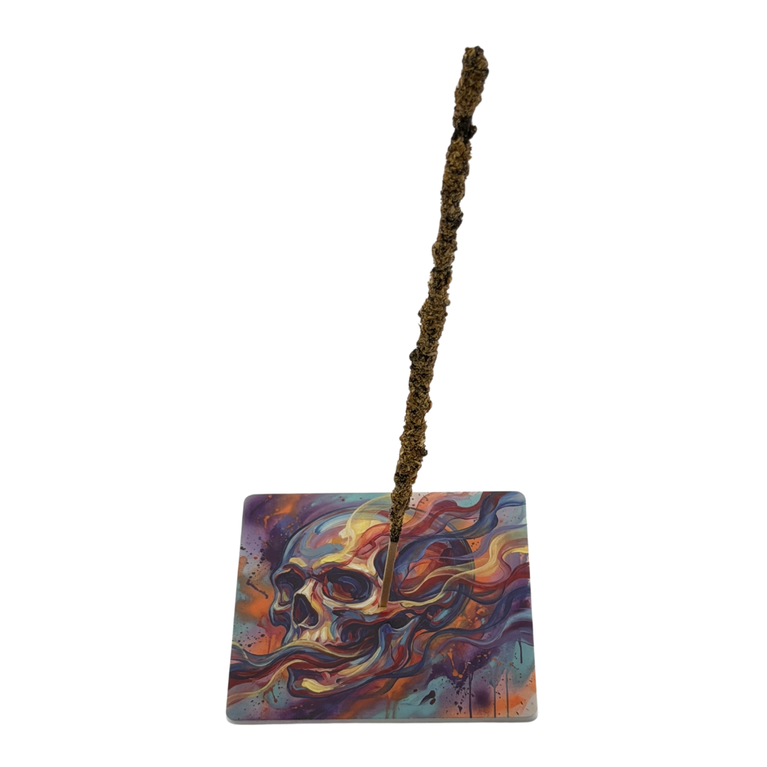 Ahnenschädel – Motiv 1 | Abstrakter Räucherstäbchenhalter aus Acryl - 10 × 10 cm