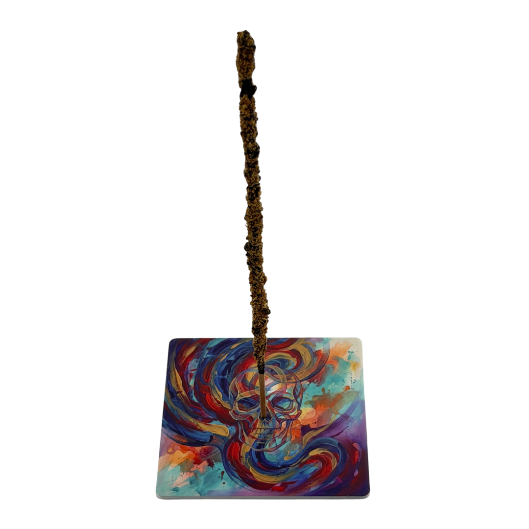 Ahnenschädel – Motiv 2 | Abstrakter Räucherstäbchenhalter aus Acryl - 10 × 10 cm