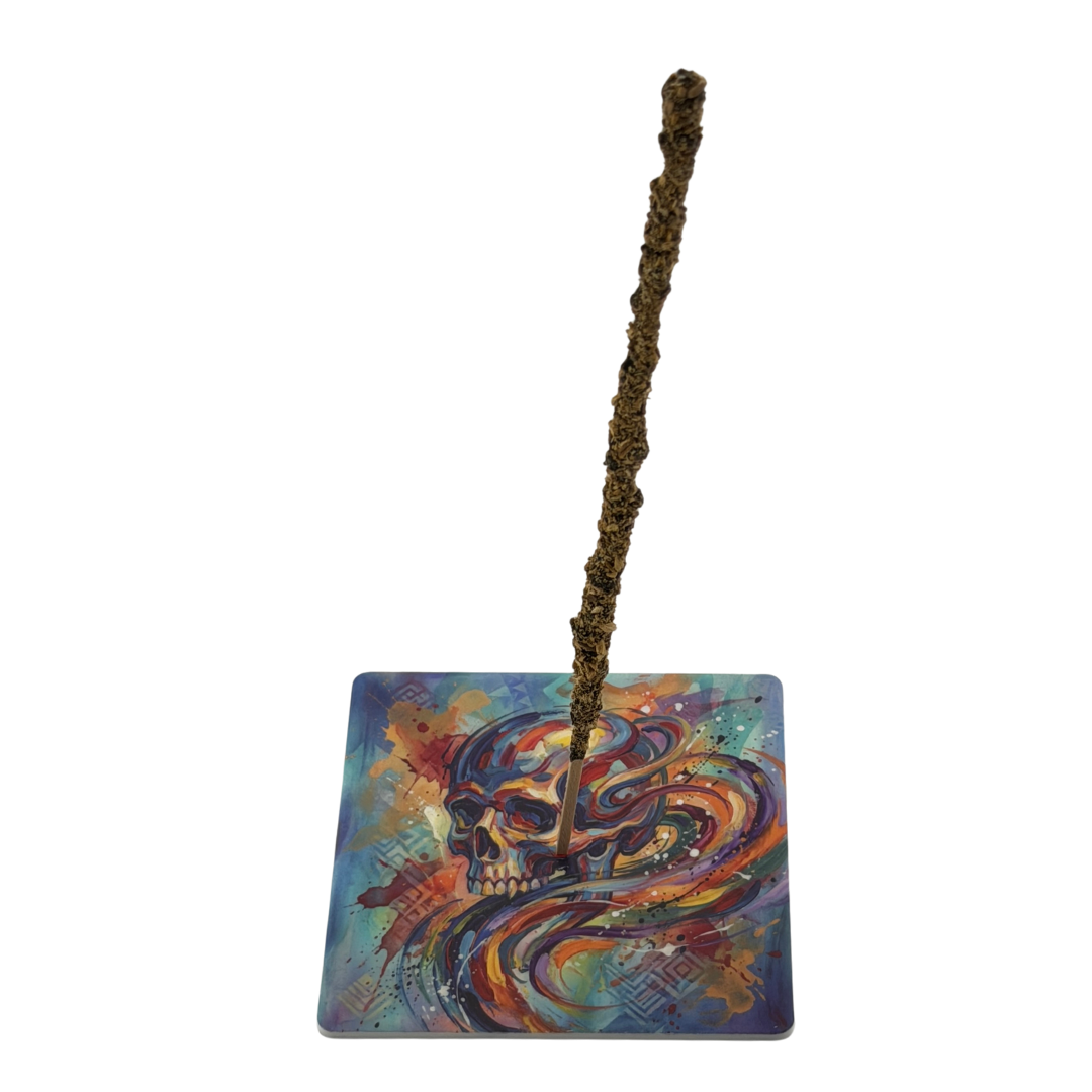 Ahnenschädel – Motiv 4 | Abstrakter Räucherstäbchenhalter aus Acryl - 10 × 10 cm