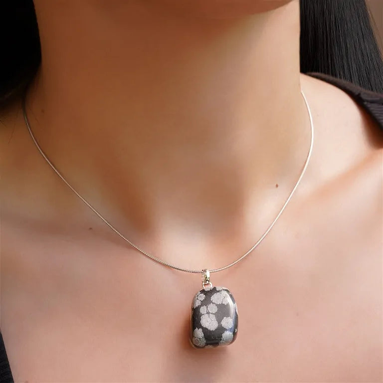 Aufbruch – Schneeflockenobsidian Trommelstein 2,0–2,5 cm mit 925er Silberöse - klein