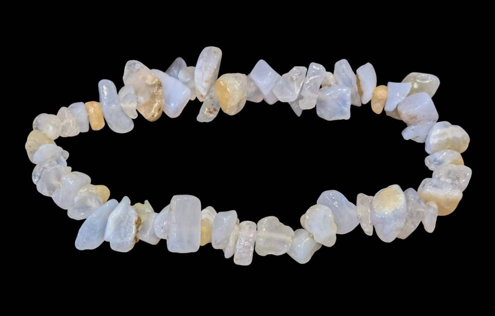 Blauer Chalcedon Splitterarmband – Sanfte Ruhe aus Namibia (5-8 mm)