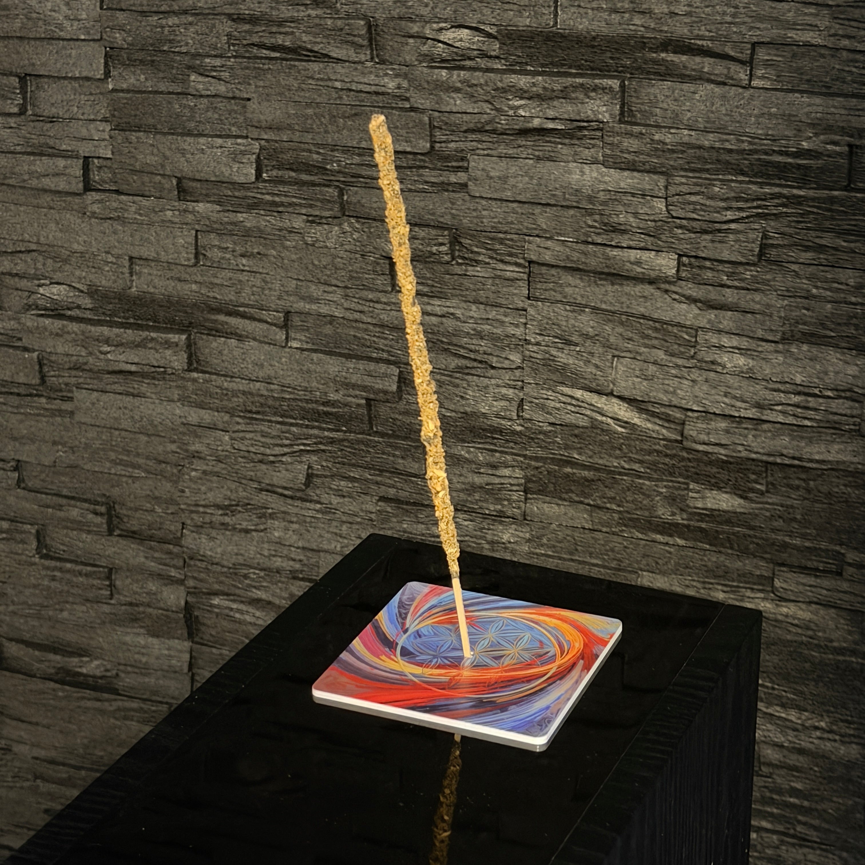 Blume des Lebens – Motiv 5 | Abstrakter Räucherstäbchenhalter aus Acryl - 10 × 10 cm