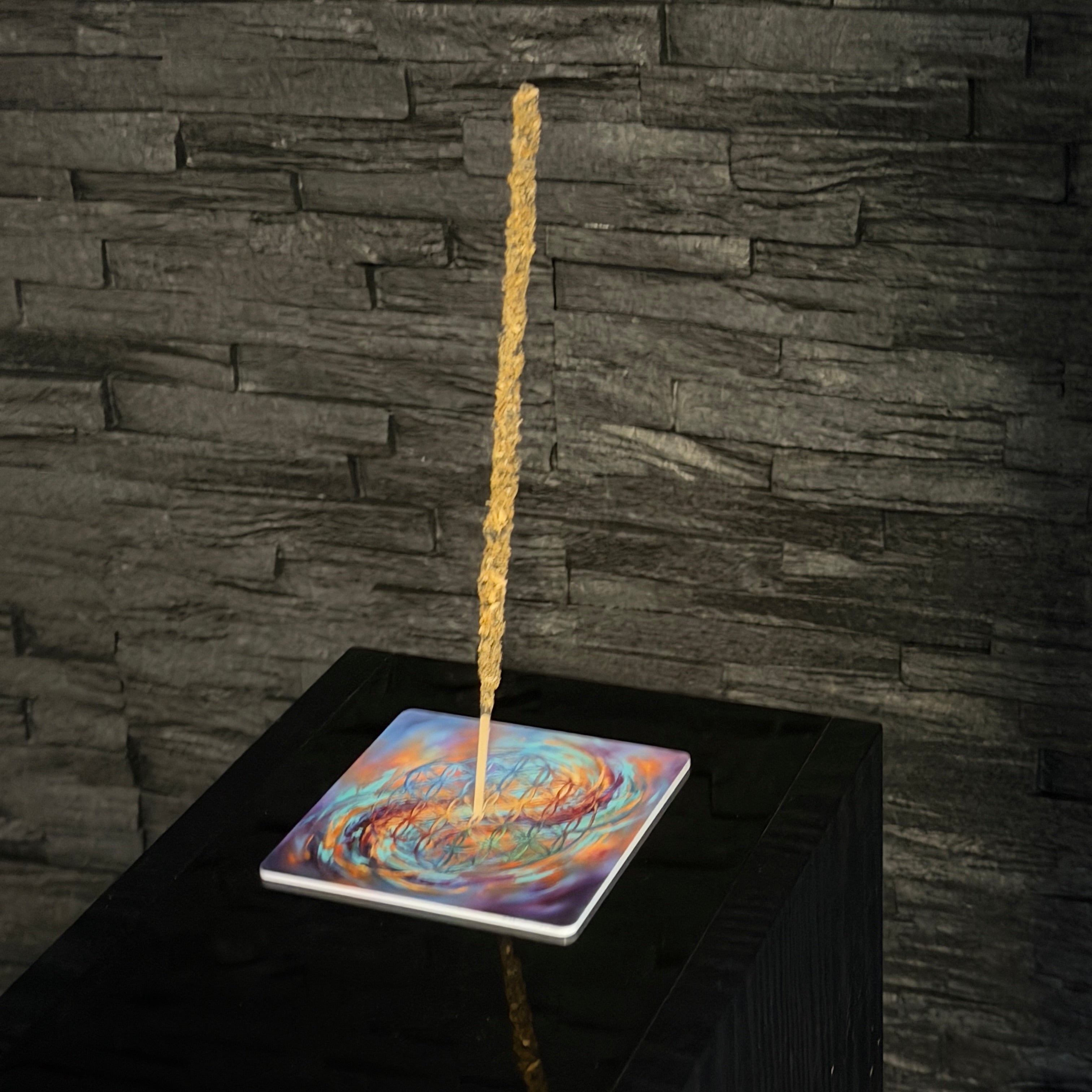 Blume des Lebens – Motiv 8 | Abstrakter Räucherstäbchenhalter aus Acryl - 10 × 10 cm