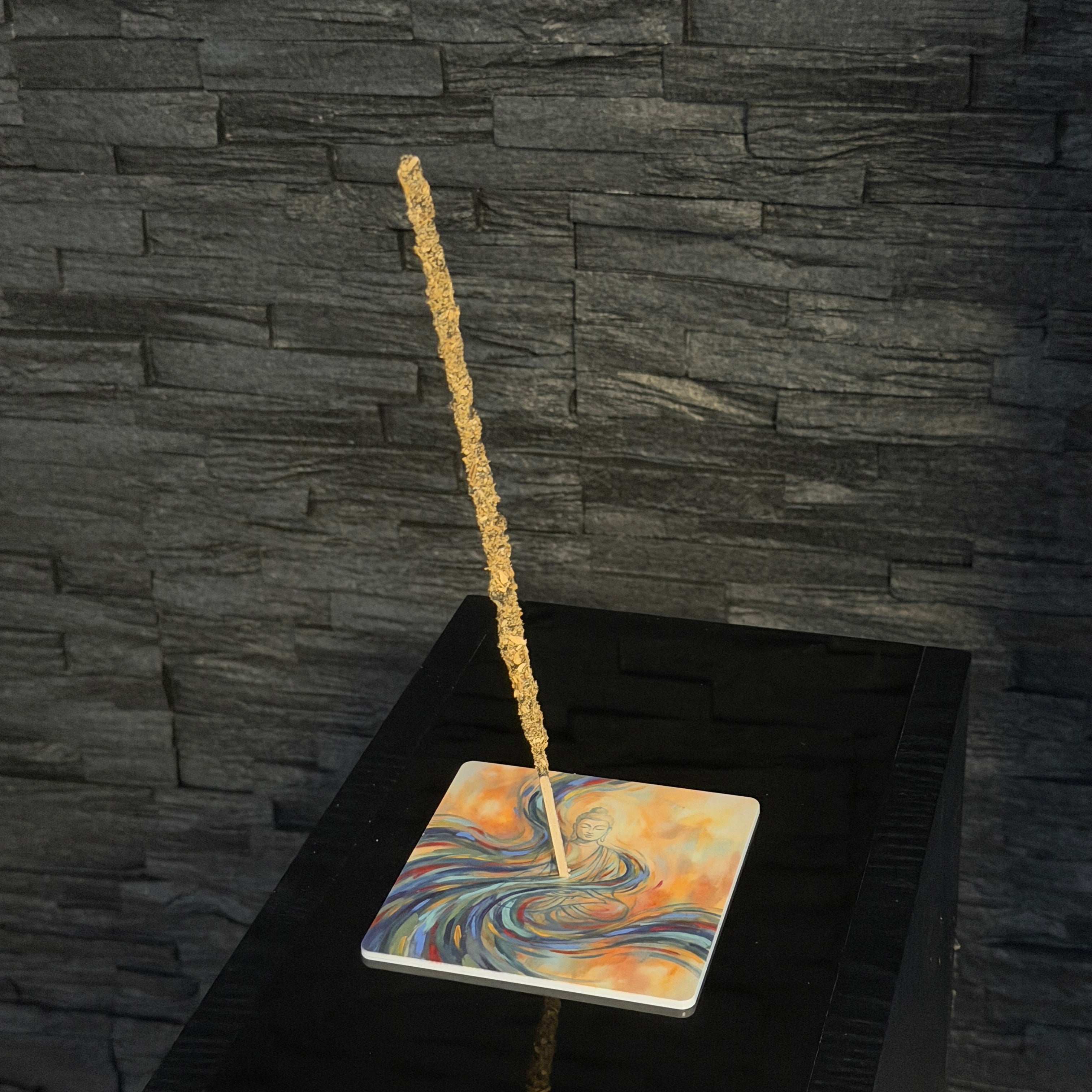 Buddha – Motiv 2 | Abstrakter Räucherstäbchenhalter aus Acryl - 10 × 10 cm