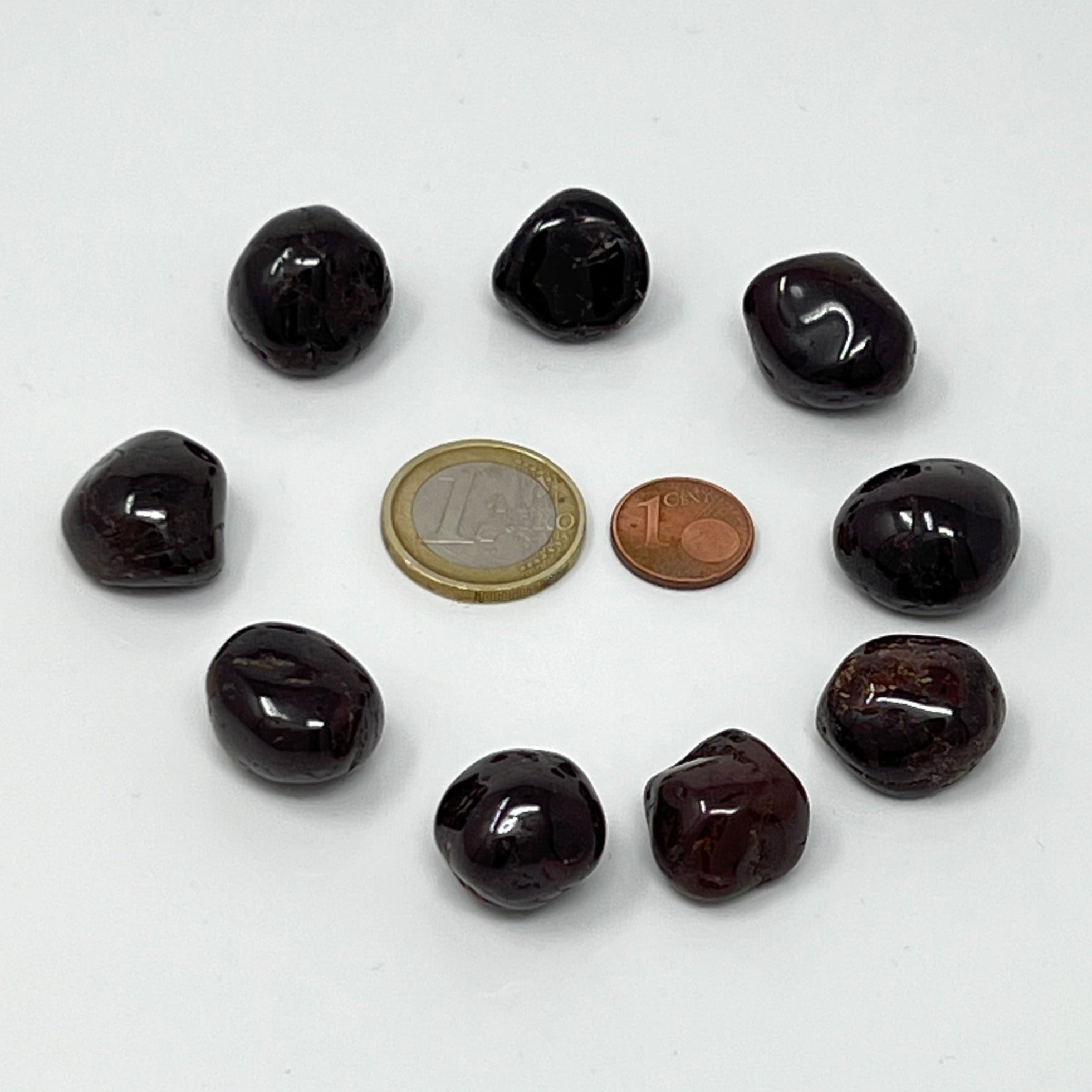 Granat (Almandin) - Trommelstein - Größe 1,5-2,5 cm