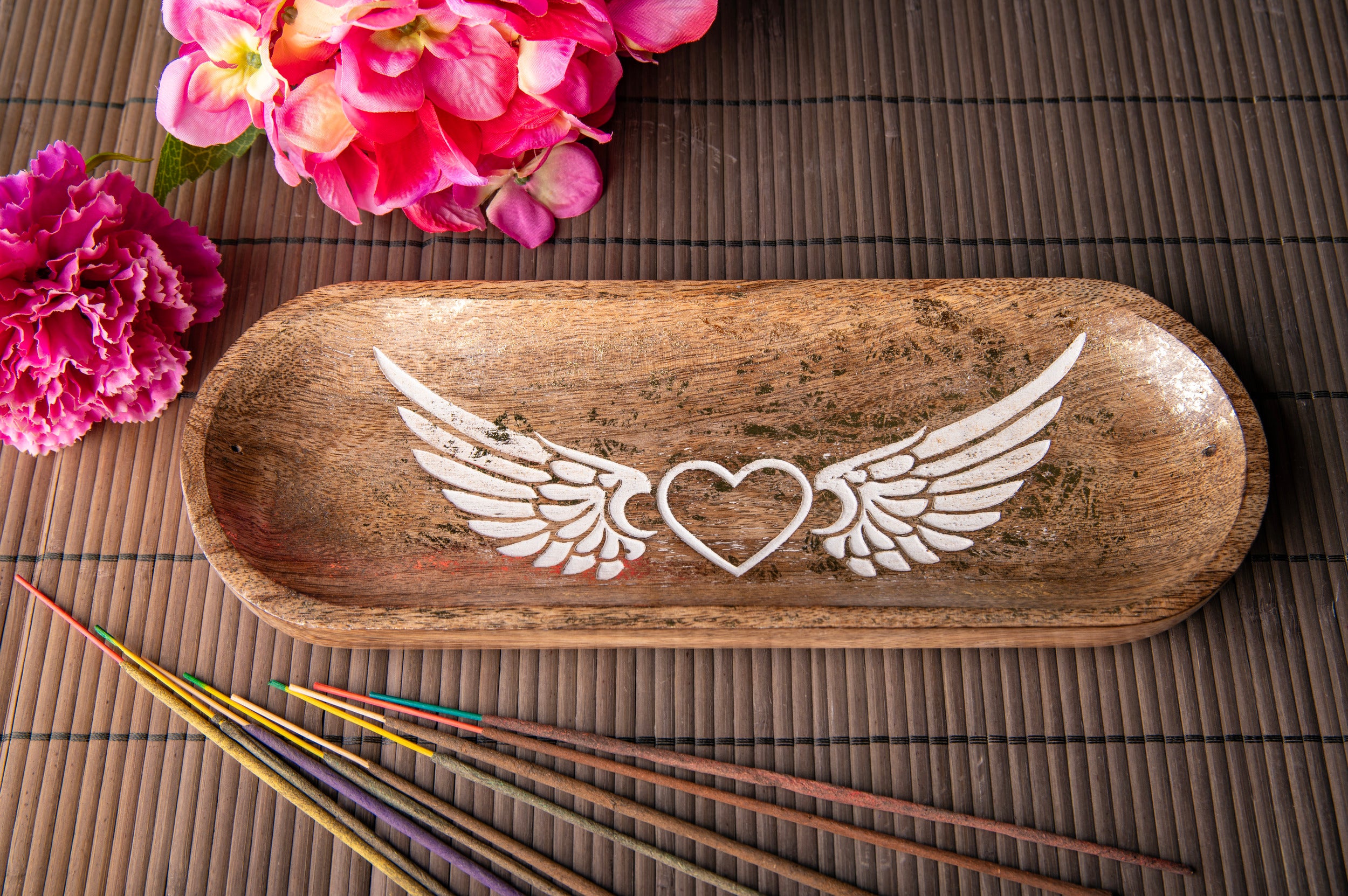 Engelsflügel Räucherstäbchenhalter – Goldverzierung – 27,5 × 10 cm